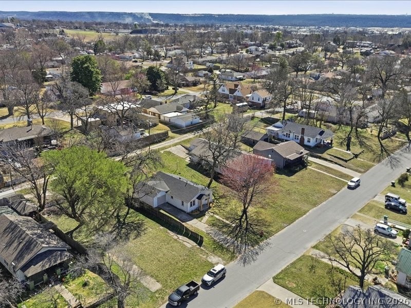 1115 N Garfield Avenue Property Photo 32