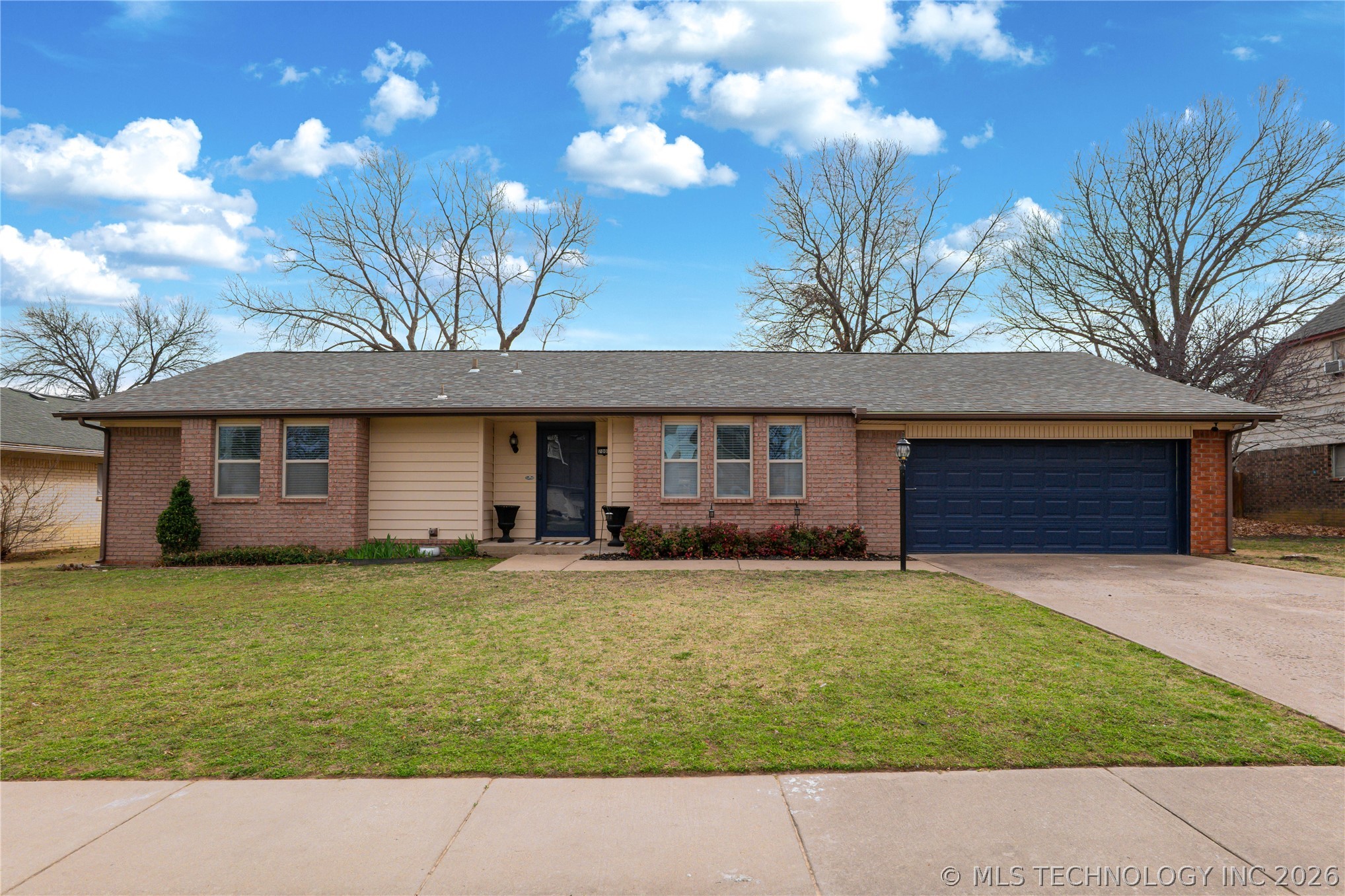 7004 E 48th Street Property Photo 1