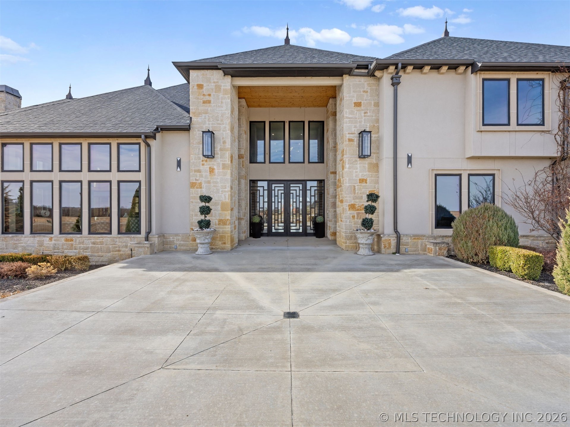 10286 S 305th East Avenue Property Photo 9