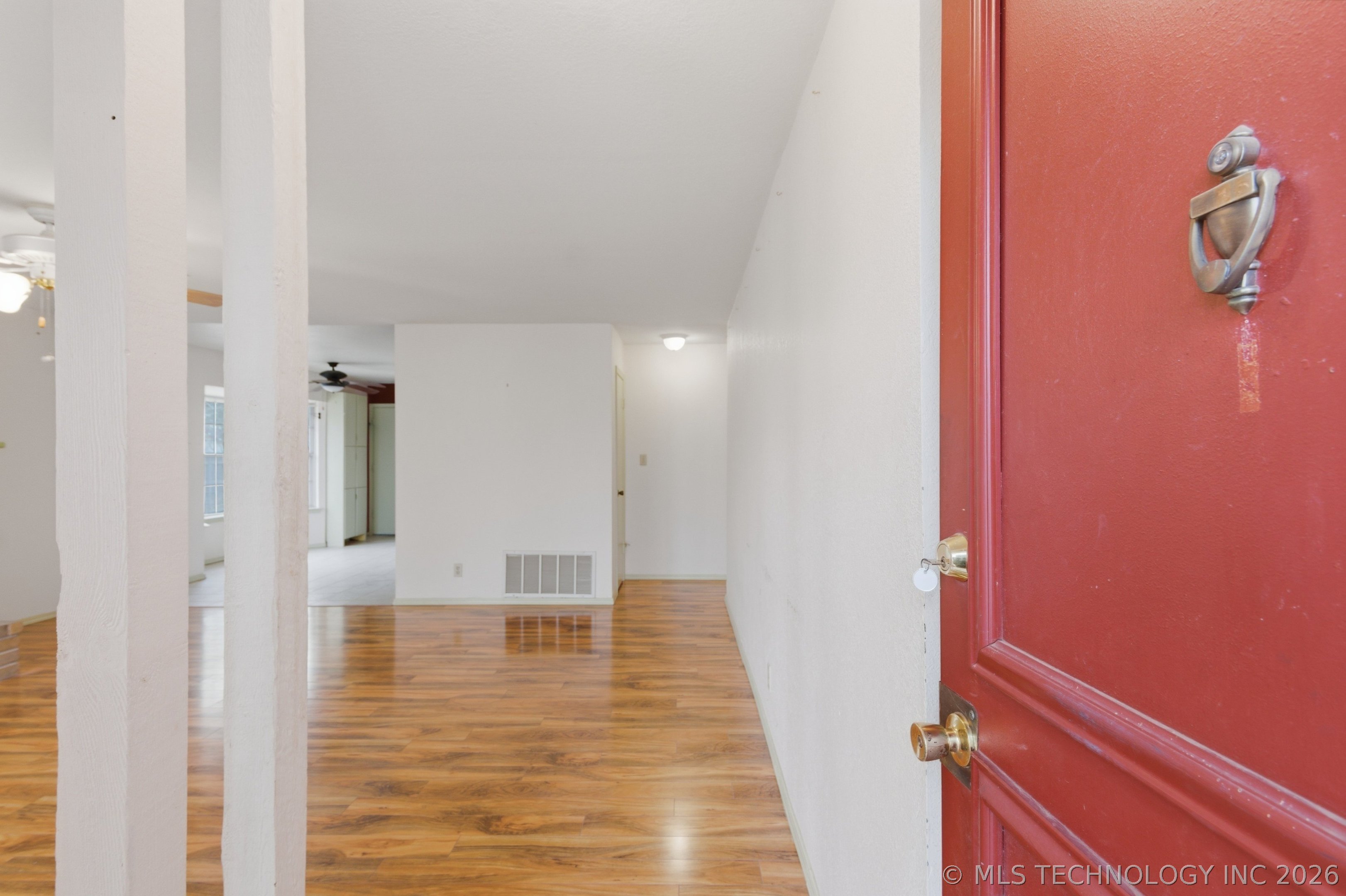 7600 S Maple Avenue Property Photo 3