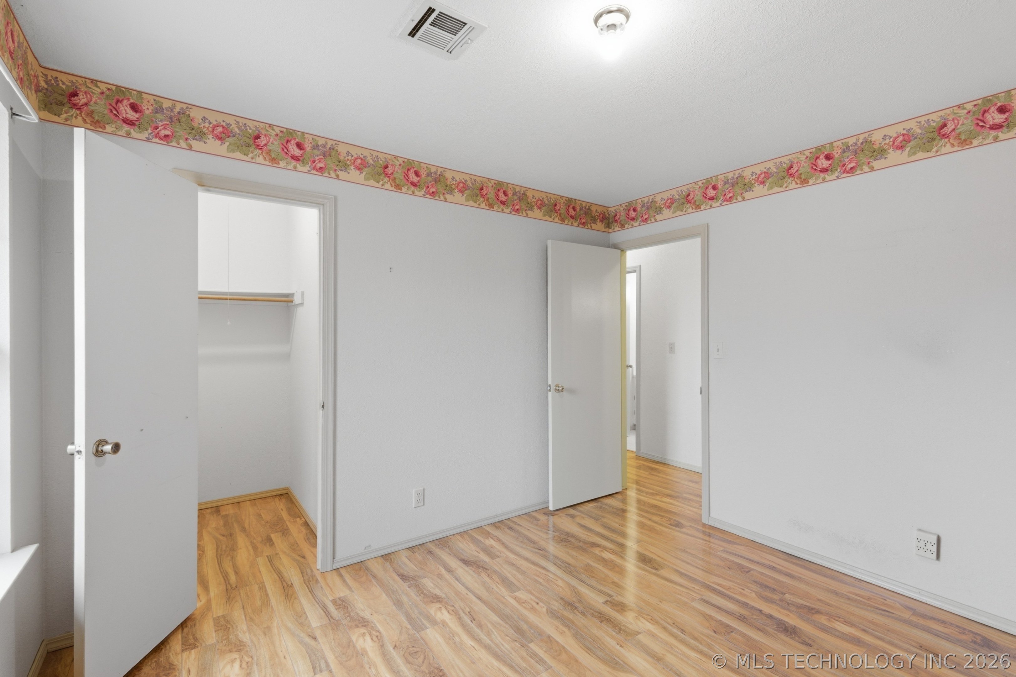 7600 S Maple Avenue Property Photo 18