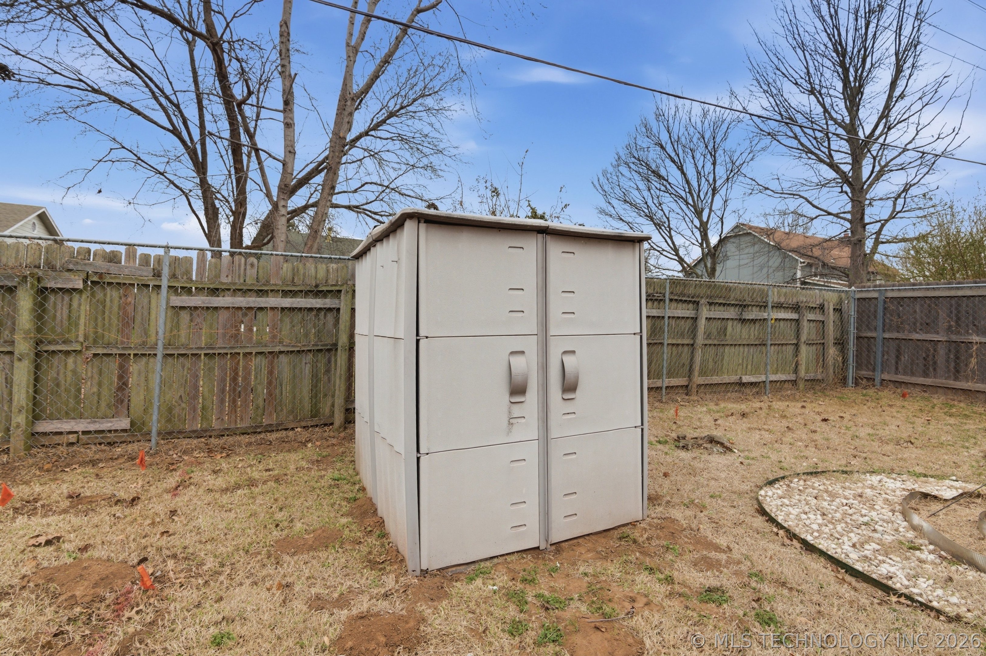 7600 S Maple Avenue Property Photo 21