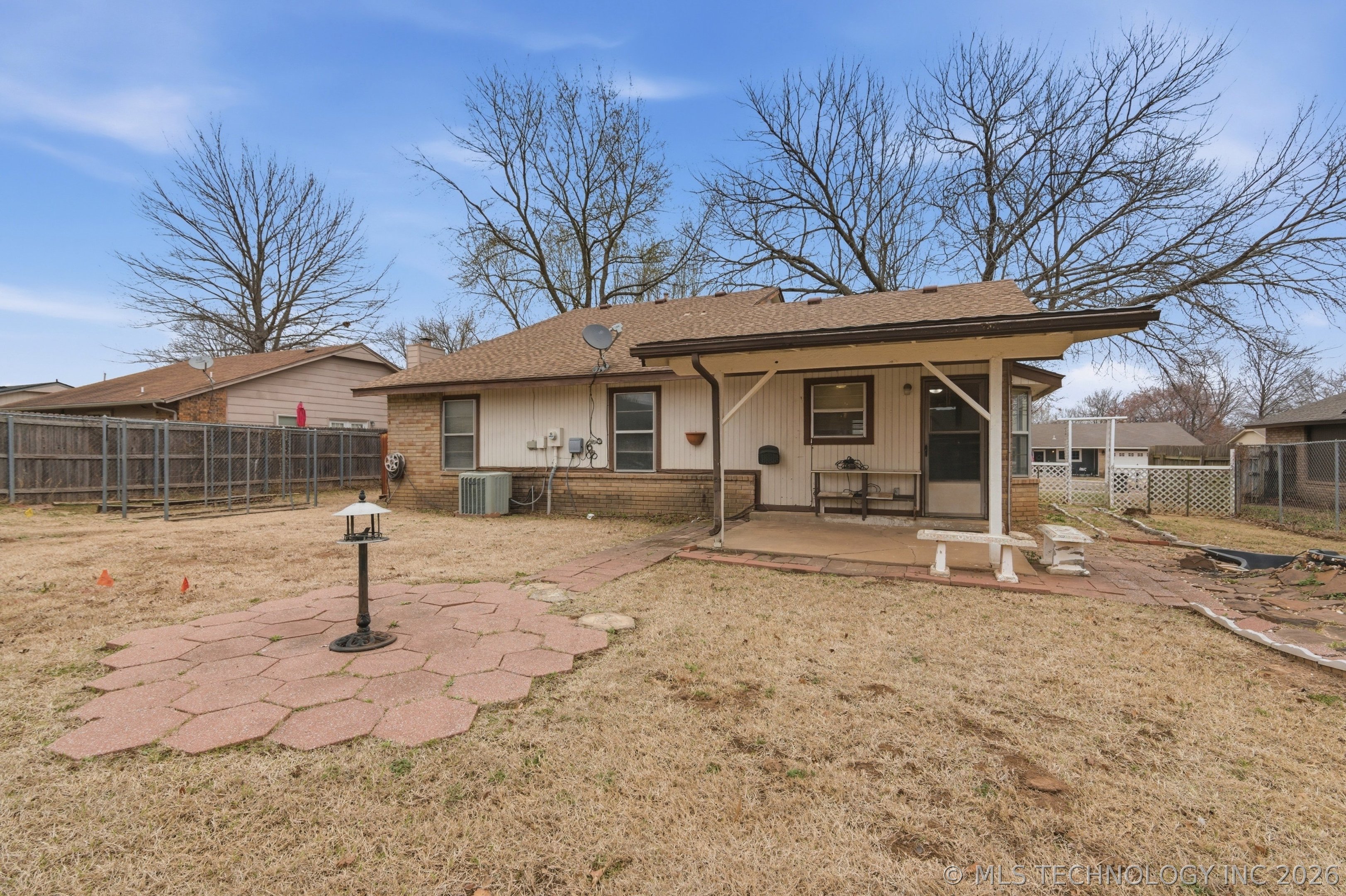 7600 S Maple Avenue Property Photo 23