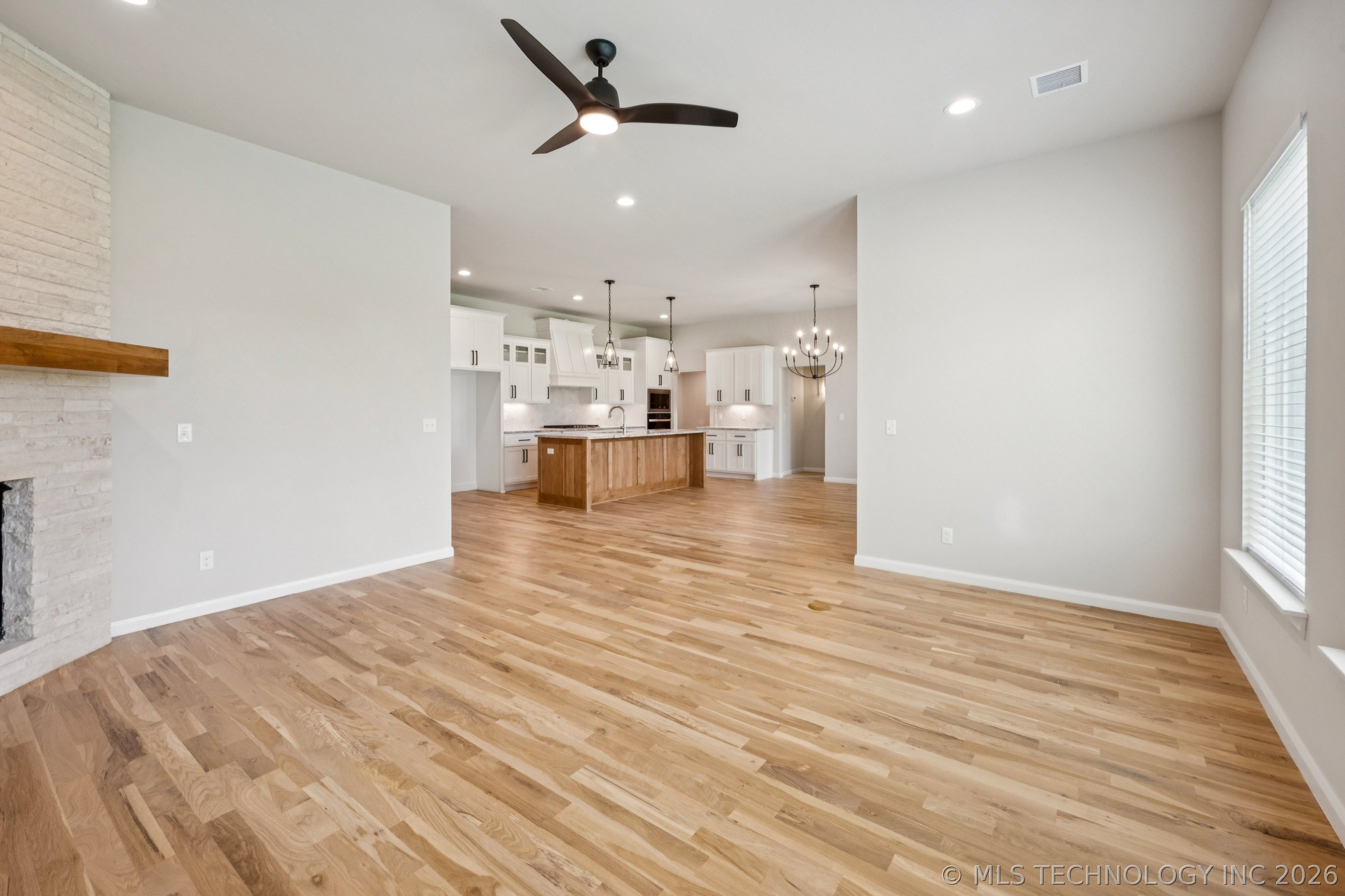 23193 E 106th Place S Property Photo 6