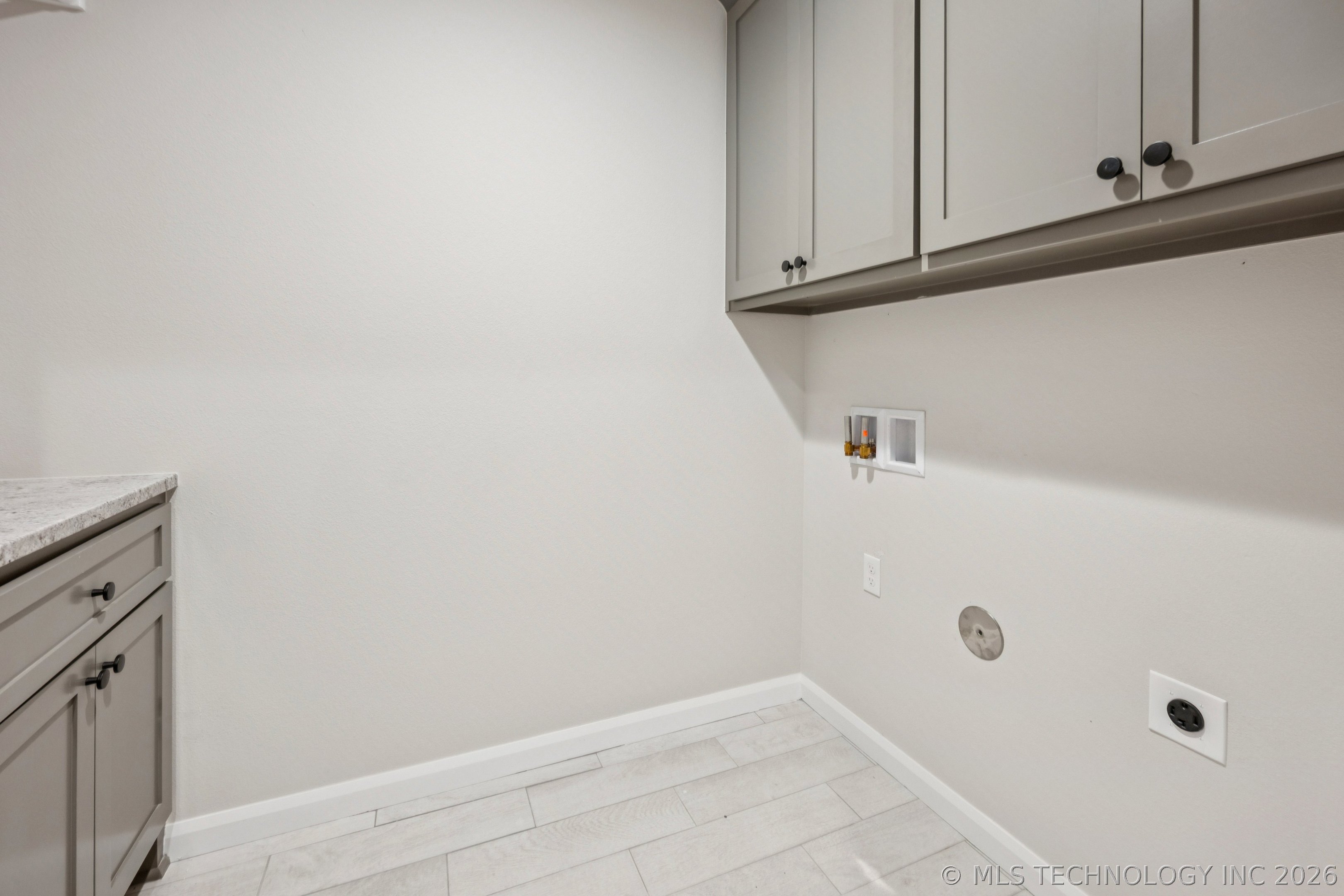 23193 E 106th Place S Property Photo 14