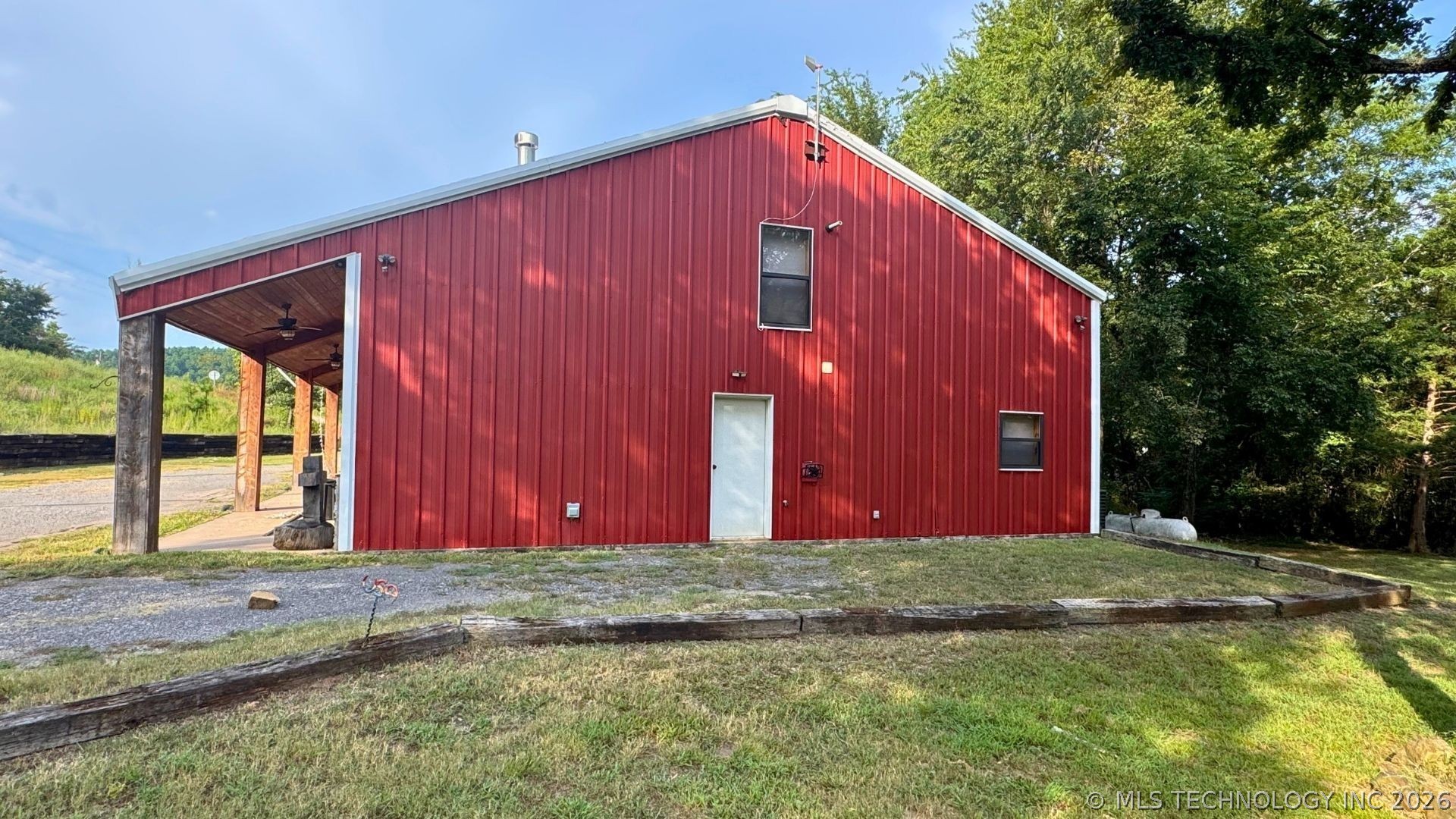 52901 201st Avenue Property Photo 5