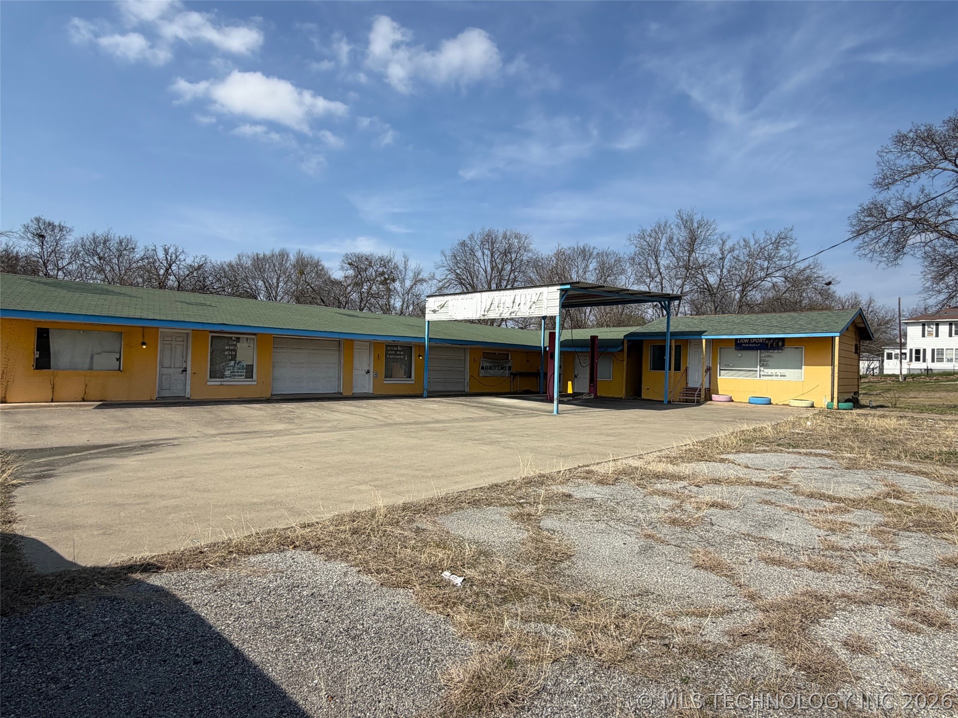 161 N Mississippi Avenue Property Photo 1