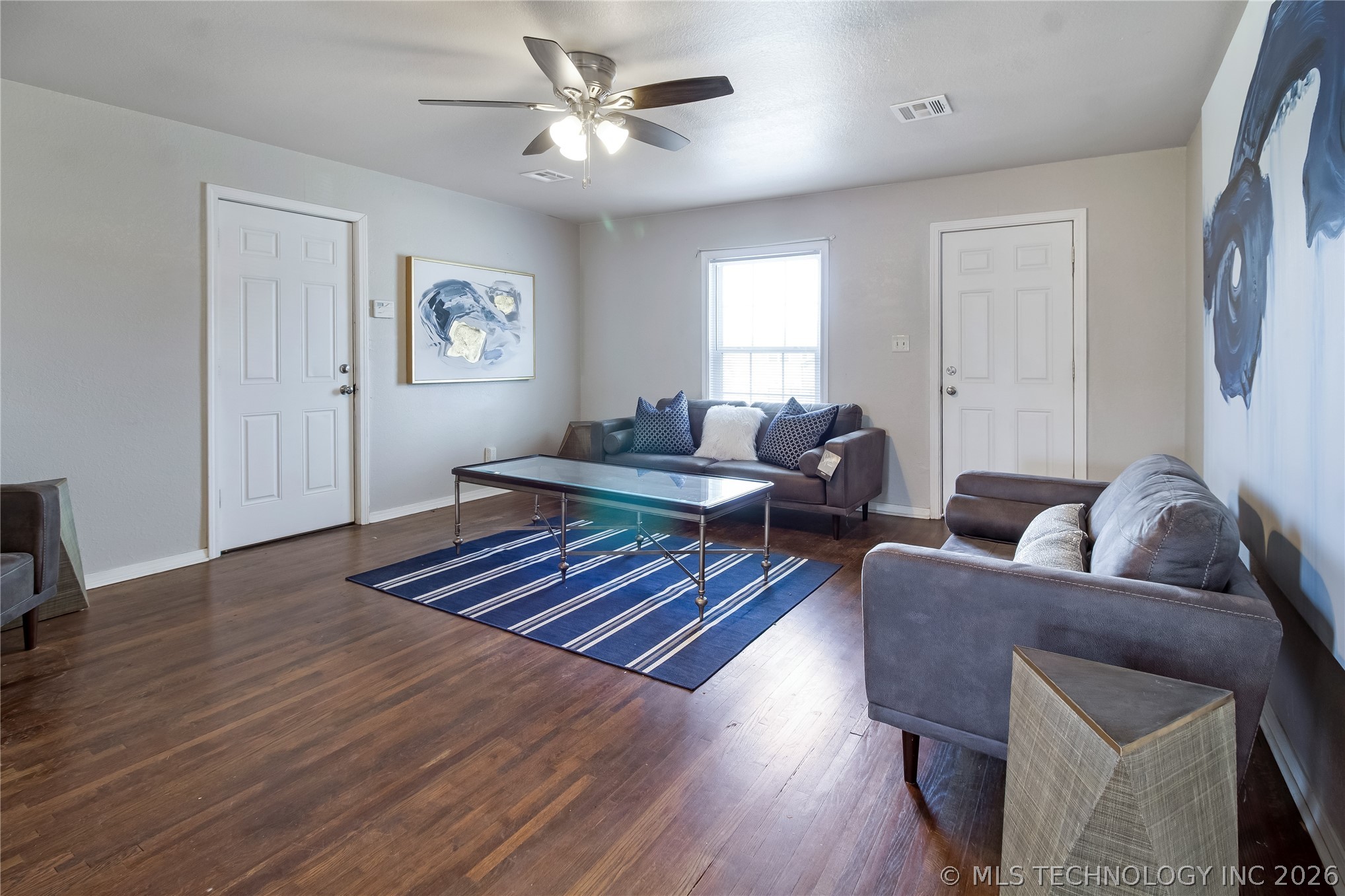 1916 W Union Place Property Photo 3