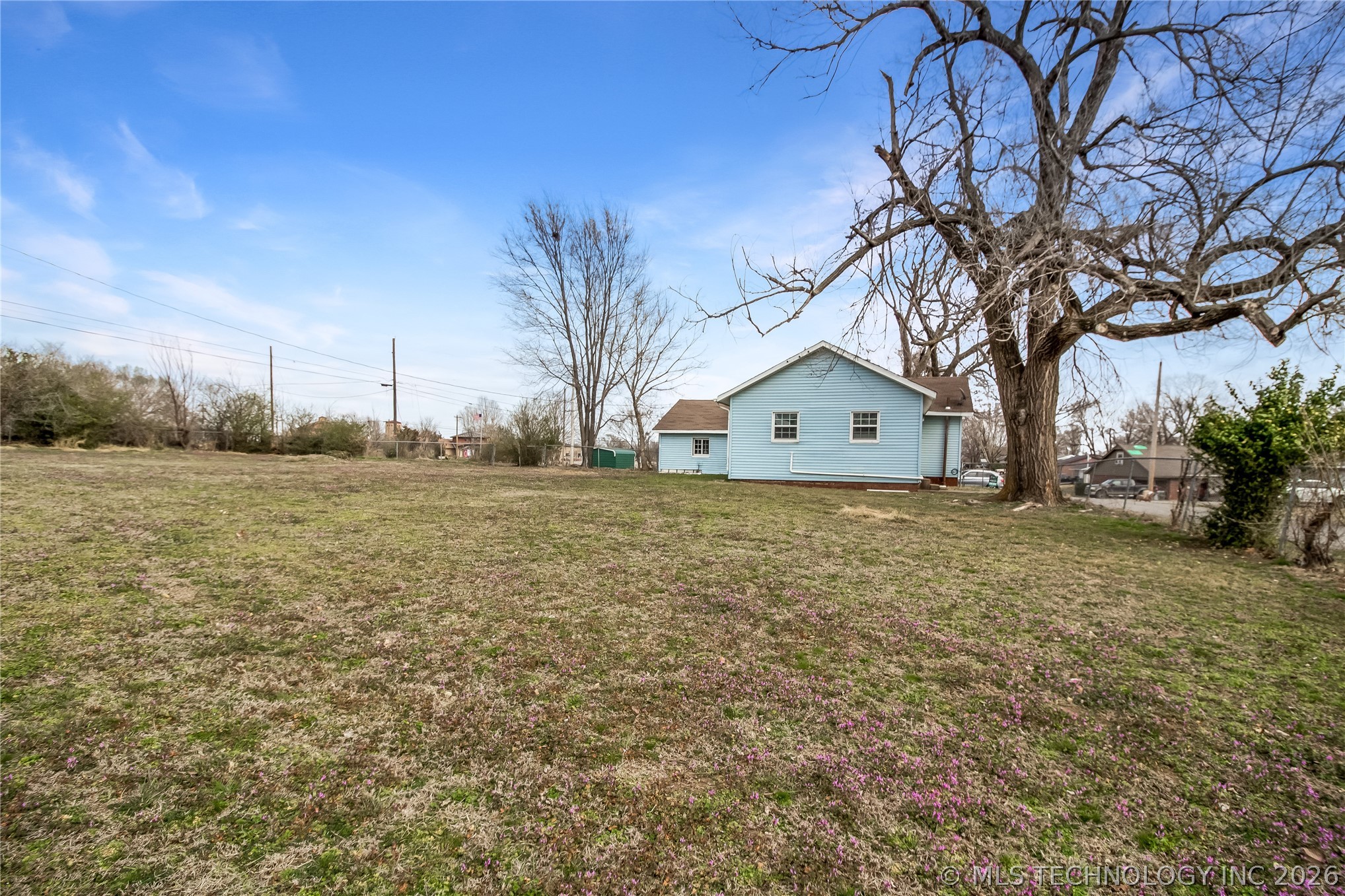 1916 W Union Place Property Photo 14