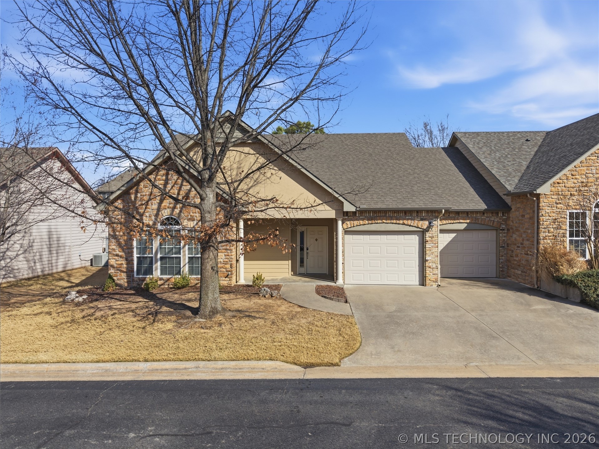 5010 W Birmingham Place Property Photo 1