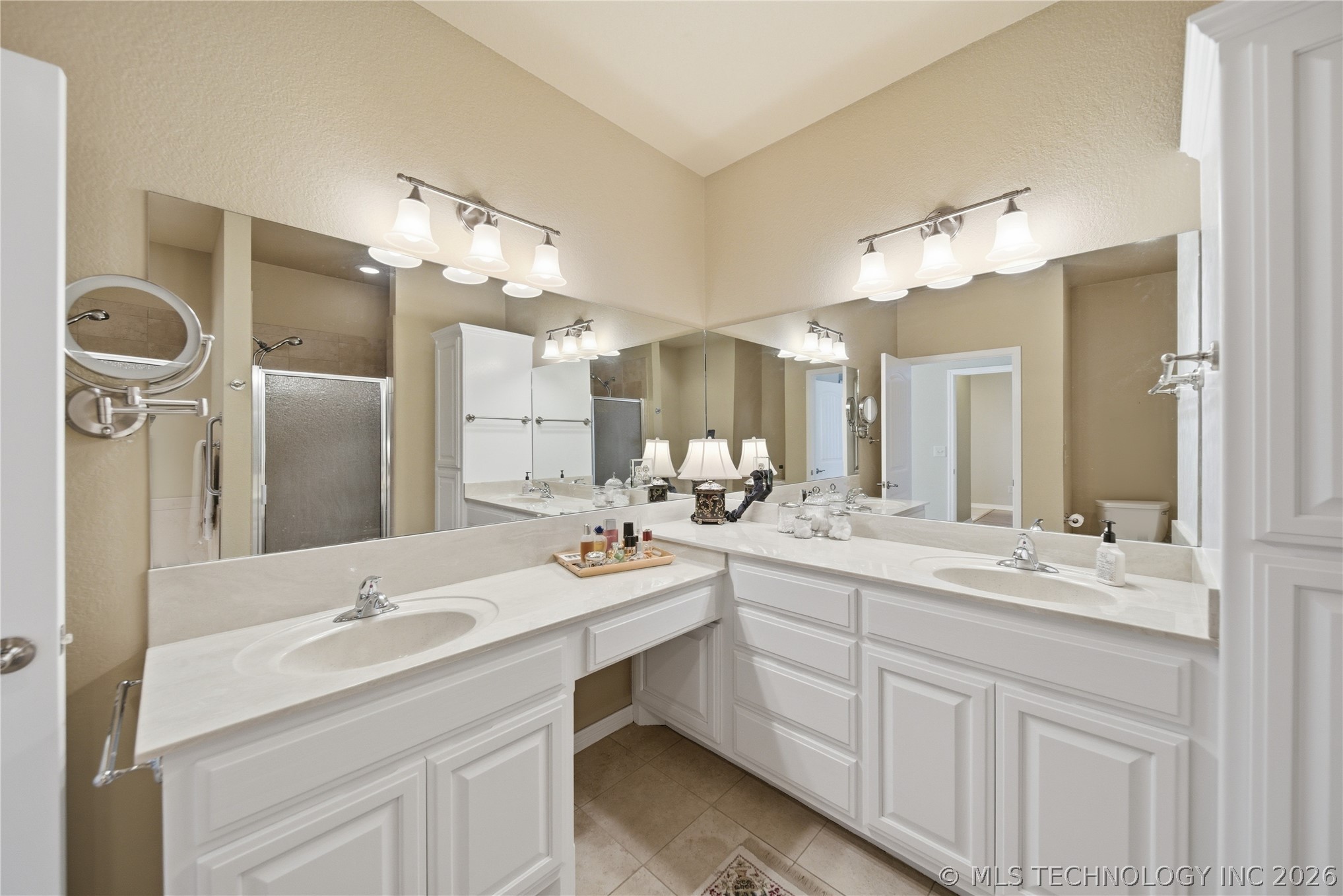 5010 W Birmingham Place Property Photo 16