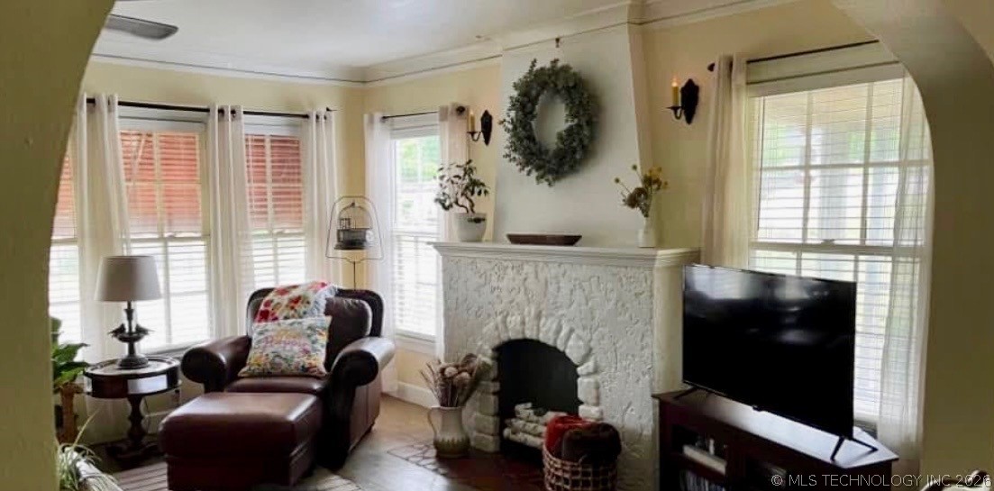 247 W 11th Avenue Property Photo 8