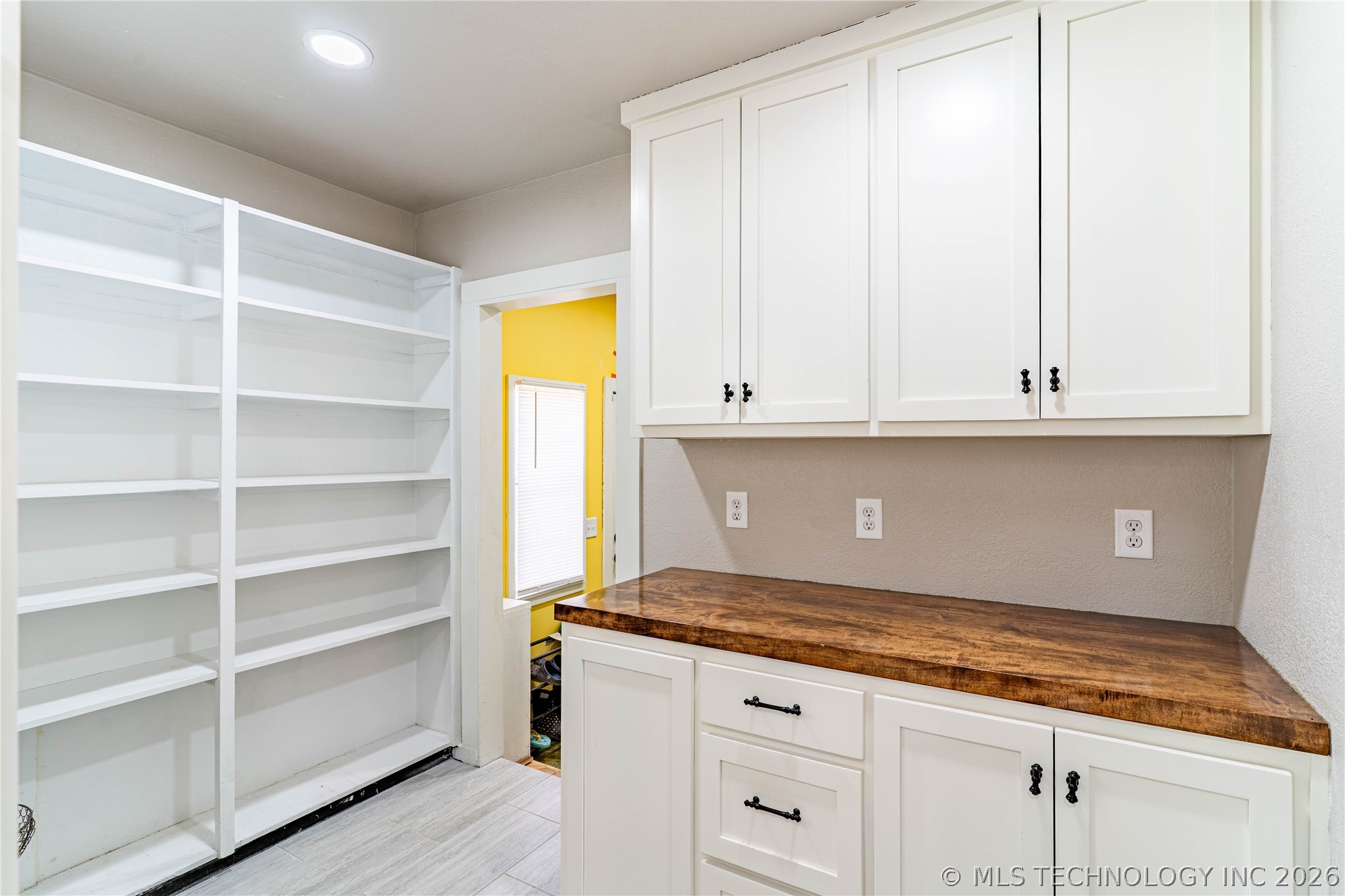 247 W 11th Avenue Property Photo 13