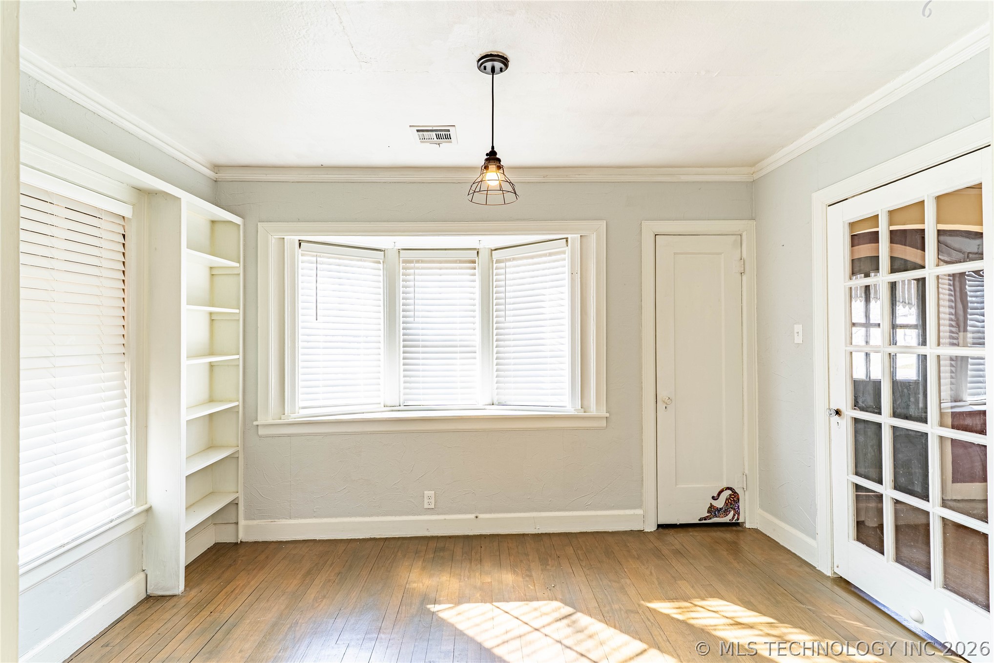 247 W 11th Avenue Property Photo 16