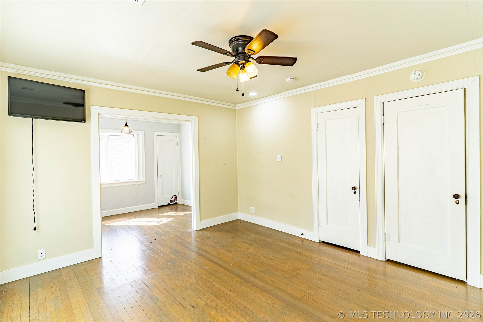 247 W 11th Avenue Property Photo 20