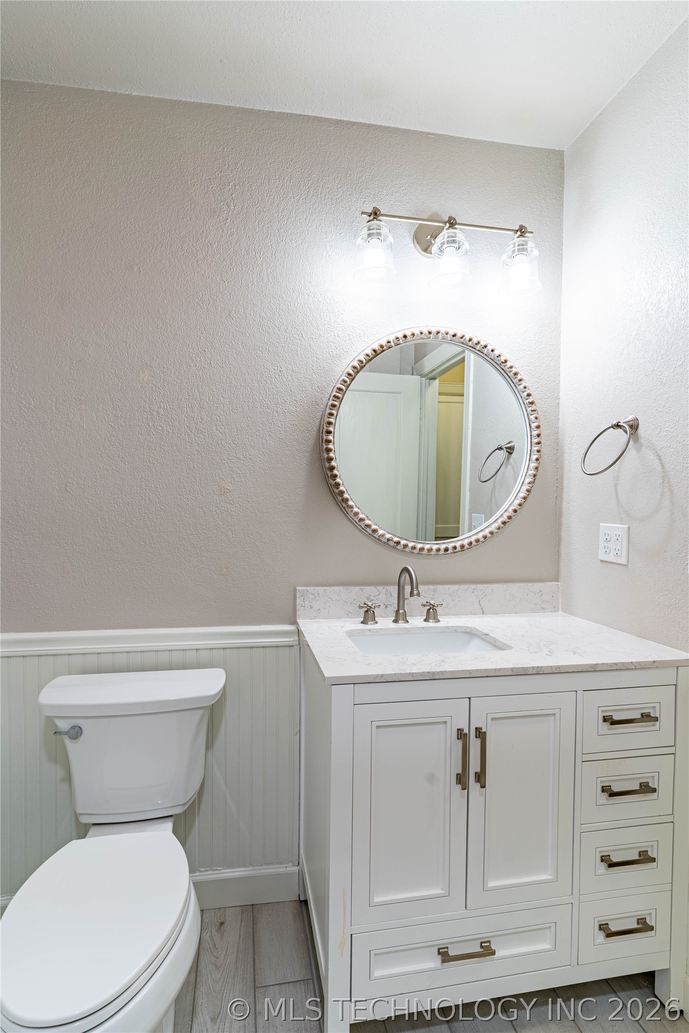 247 W 11th Avenue Property Photo 24