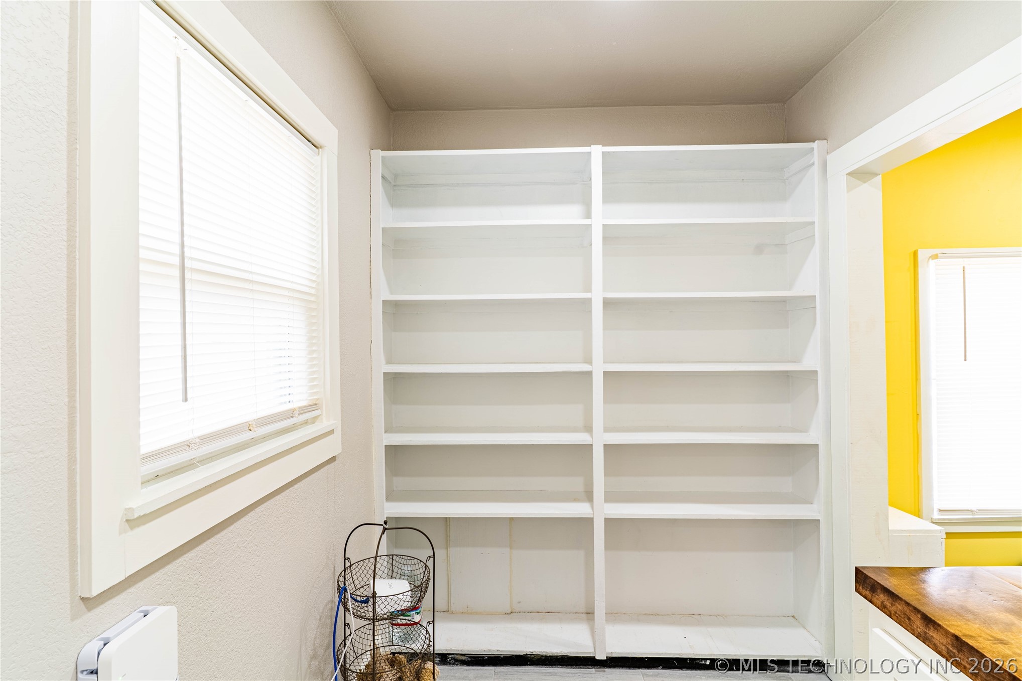 247 W 11th Avenue Property Photo 27