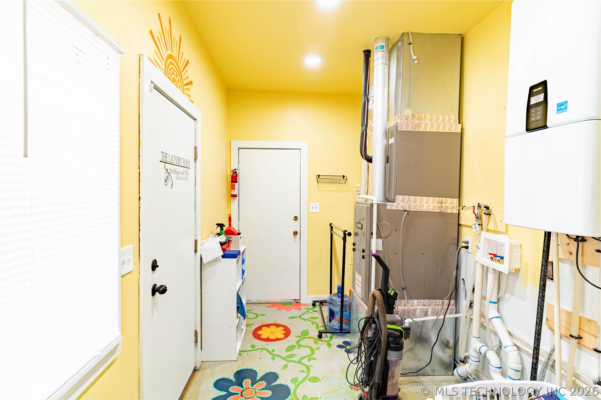 247 W 11th Avenue Property Photo 28