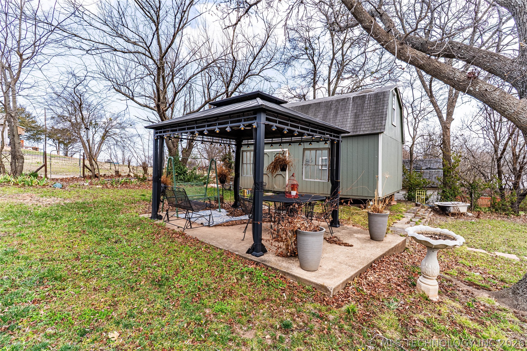 247 W 11th Avenue Property Photo 33