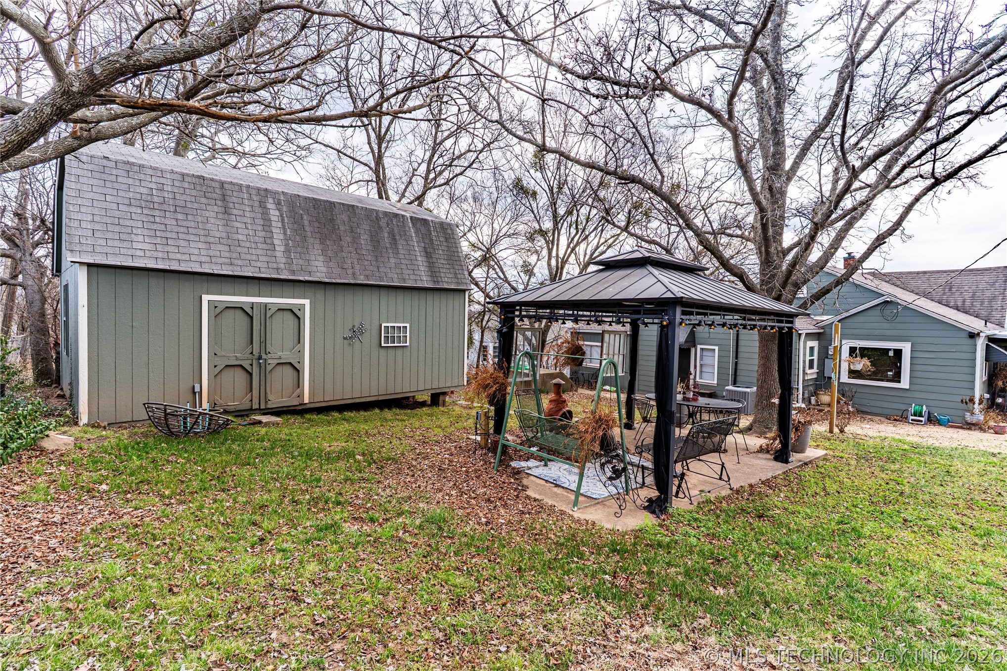 247 W 11th Avenue Property Photo 35