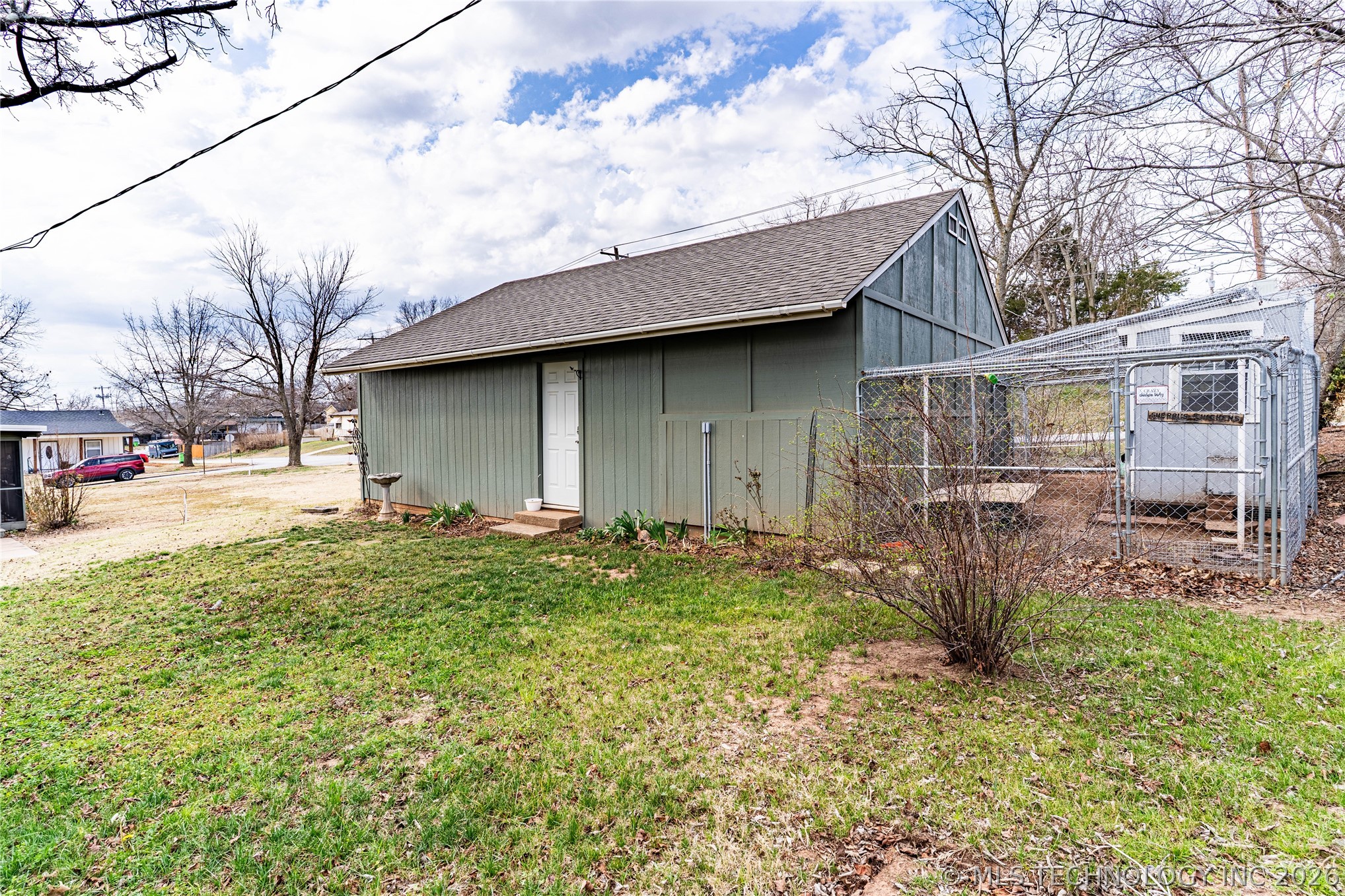 247 W 11th Avenue Property Photo 36