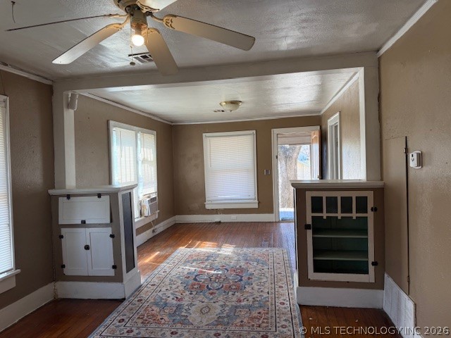 209 W Broadway Street Property Photo 7