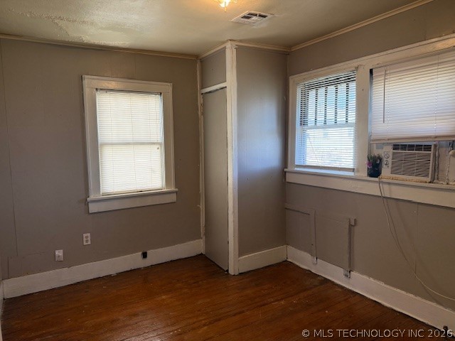 209 W Broadway Street Property Photo 8