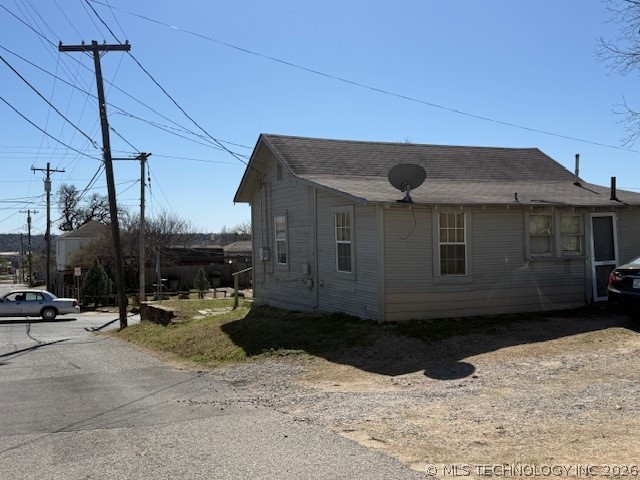 209 W Broadway Street Property Photo 14