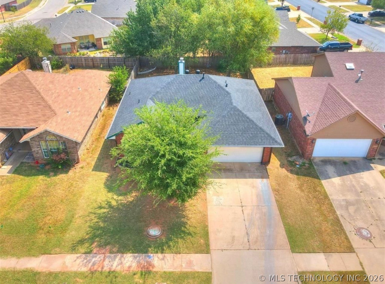 405 Crestland Dr East Avenue Property Photo 2