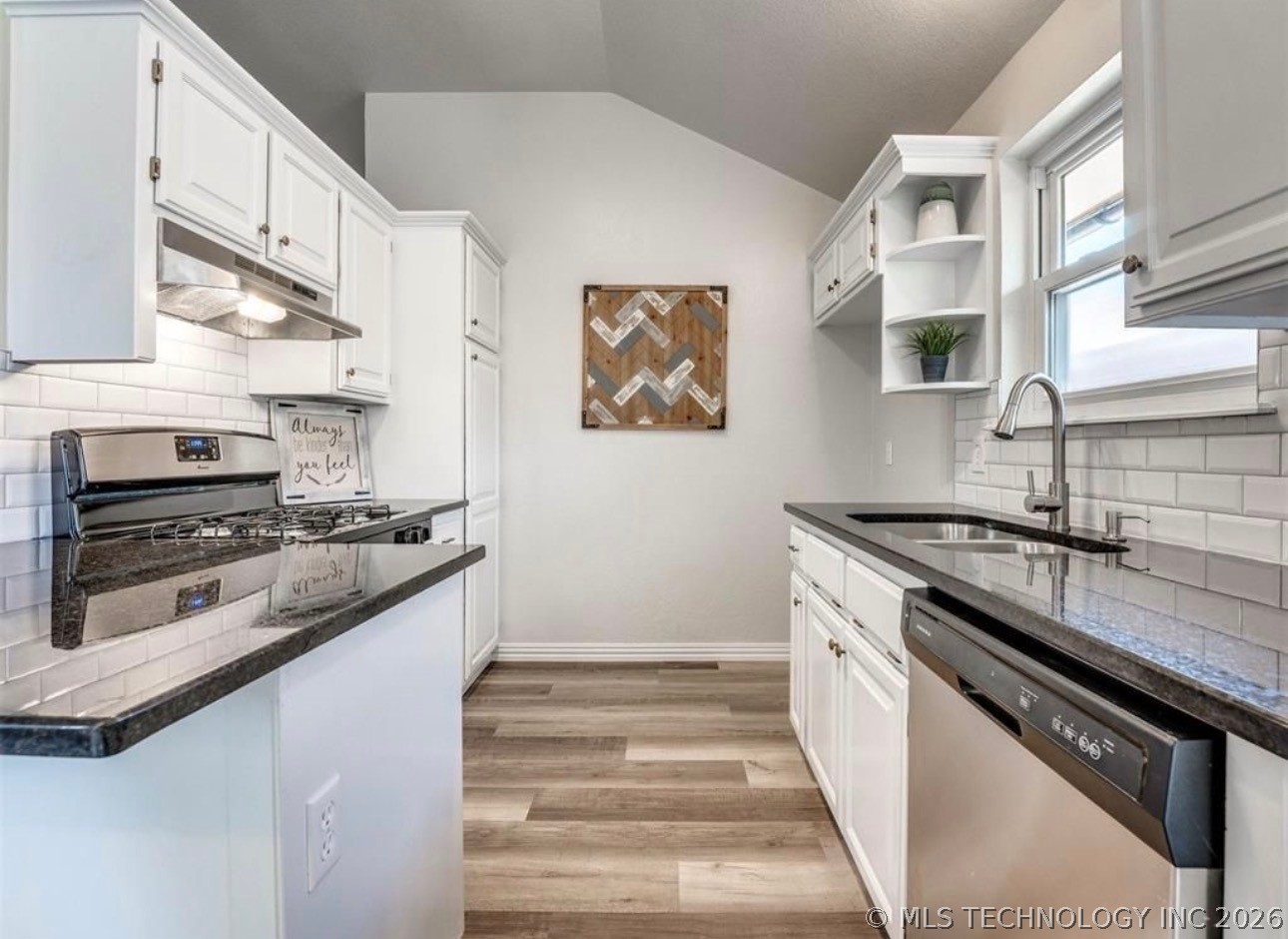 405 Crestland Dr East Avenue Property Photo 13