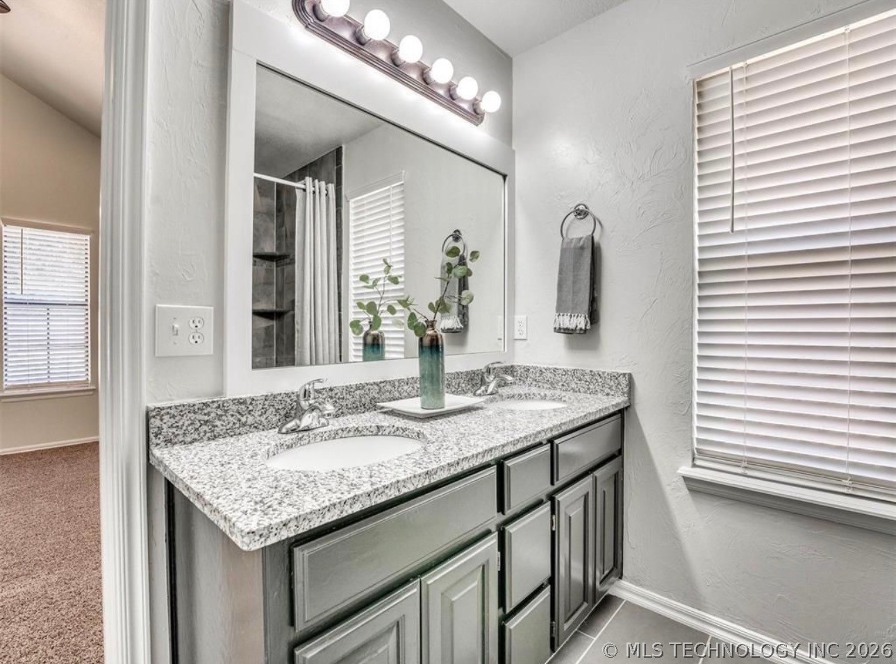 405 Crestland Dr East Avenue Property Photo 18