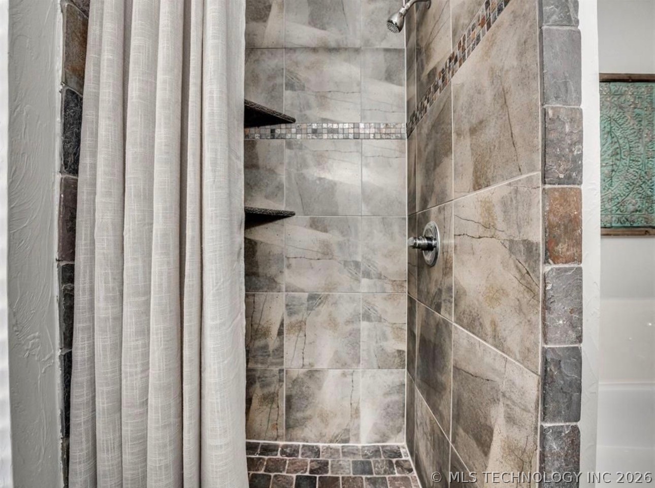 405 Crestland Dr East Avenue Property Photo 19