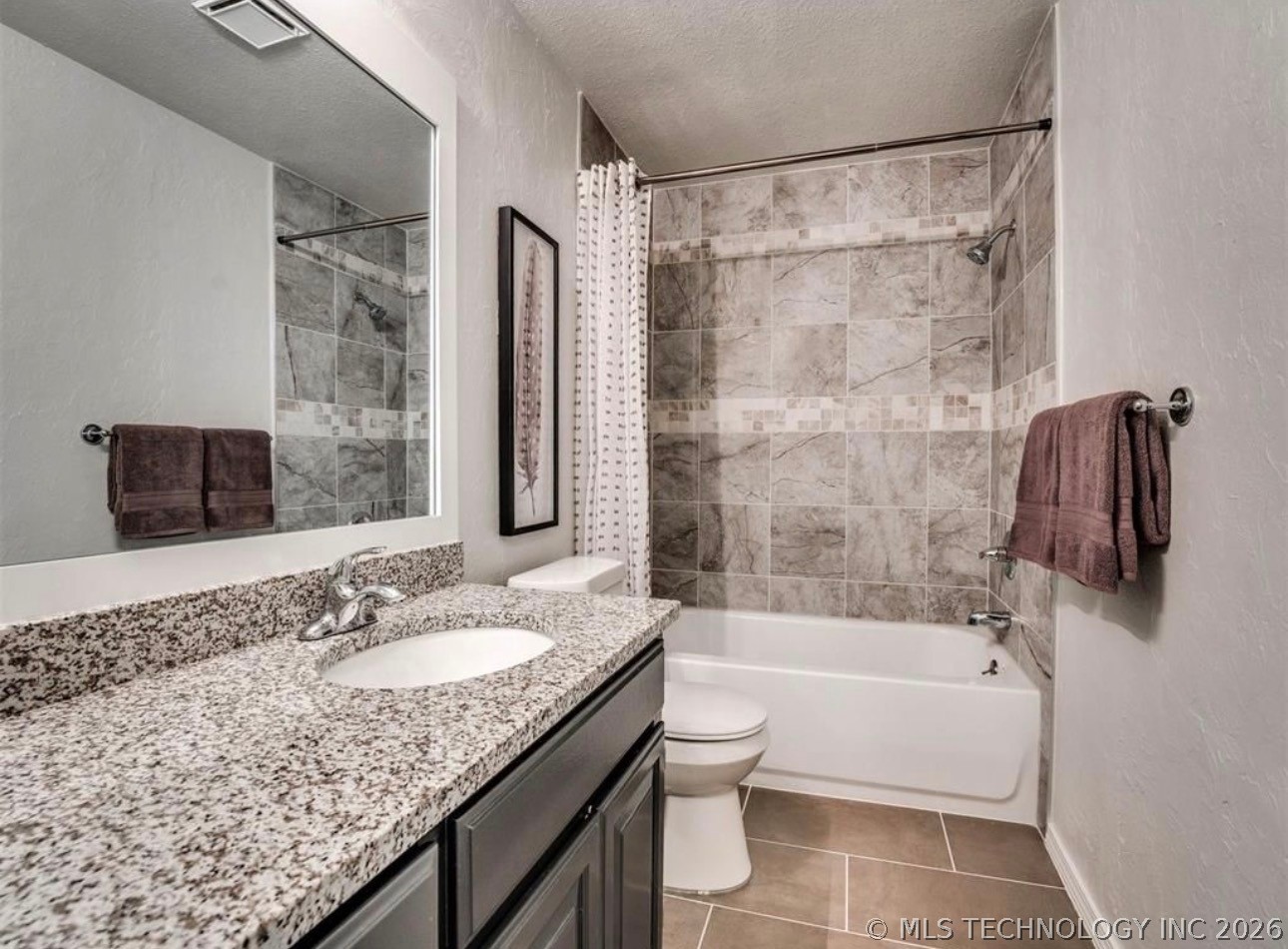 405 Crestland Dr East Avenue Property Photo 25