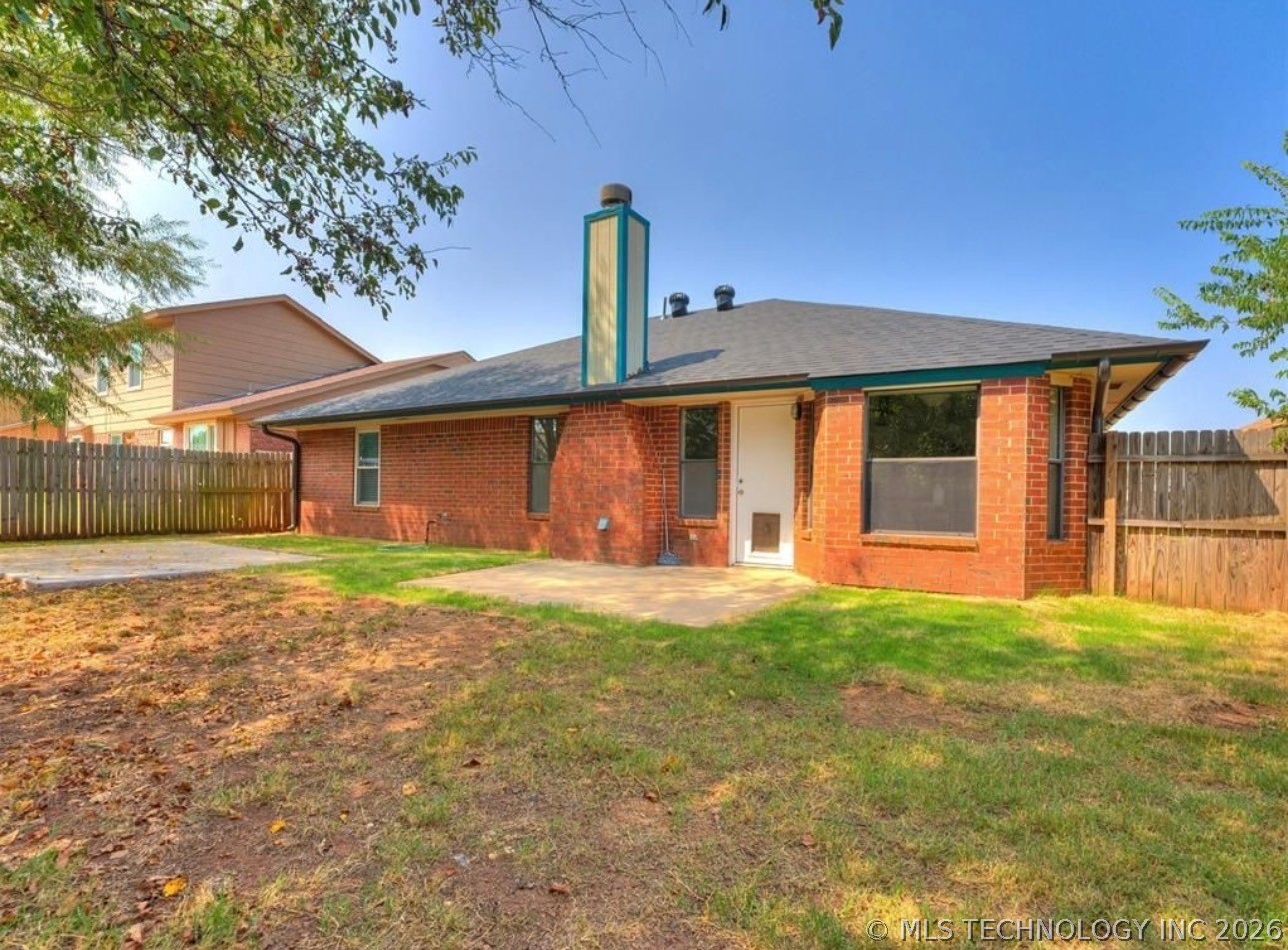 405 Crestland Dr East Avenue Property Photo 31