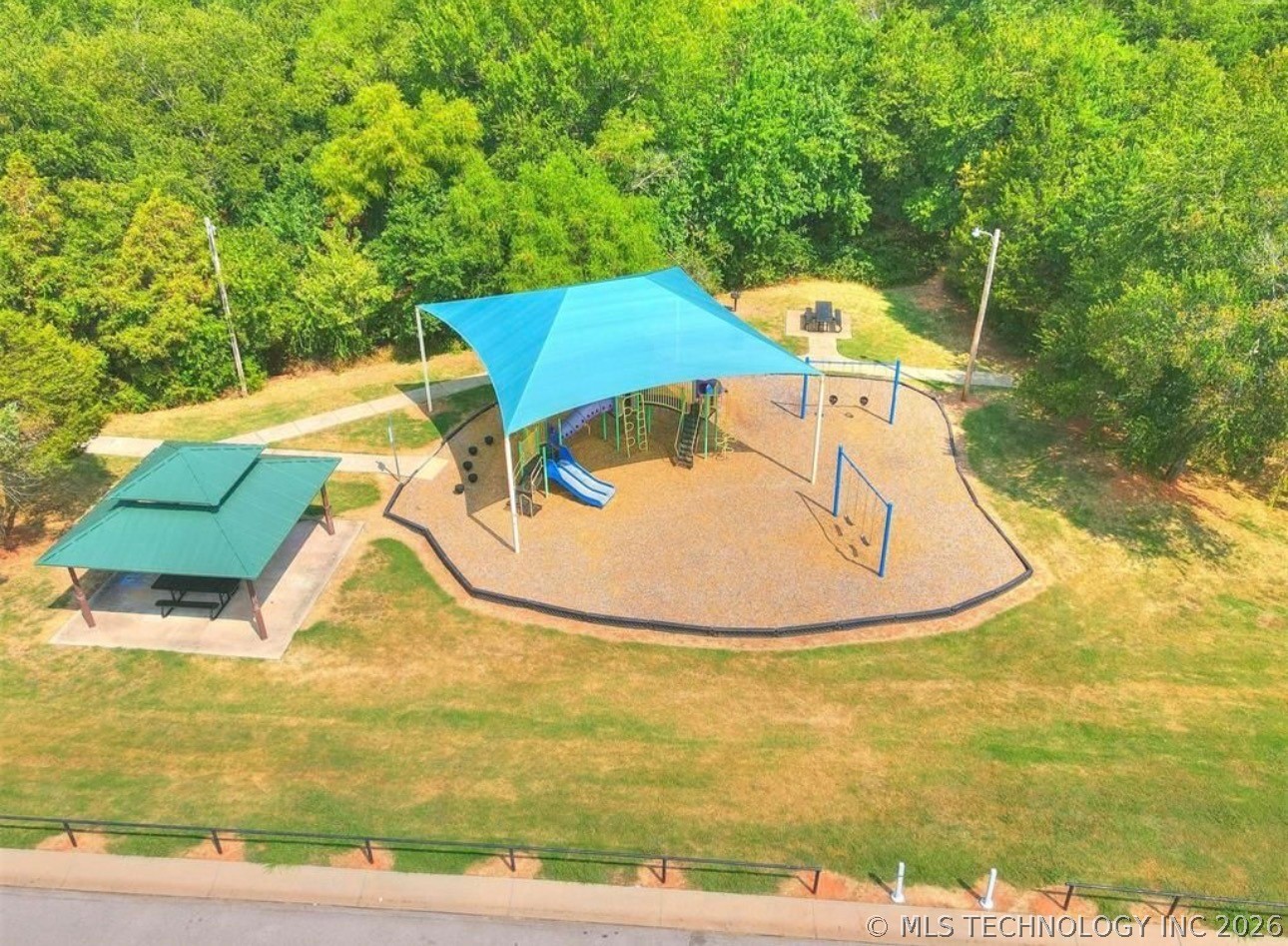 405 Crestland Dr East Avenue Property Photo 34