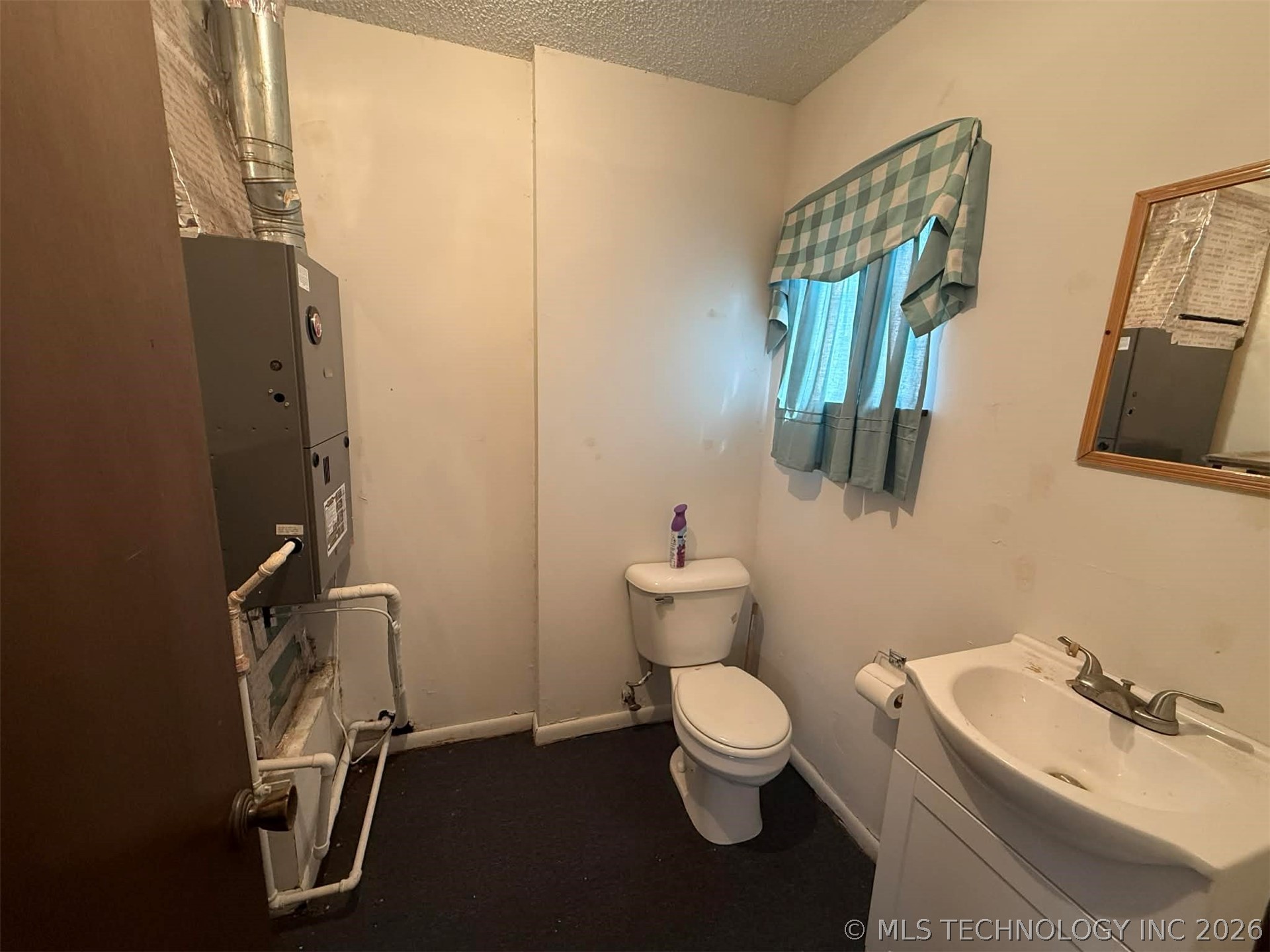 1226 Main Street Property Photo 8