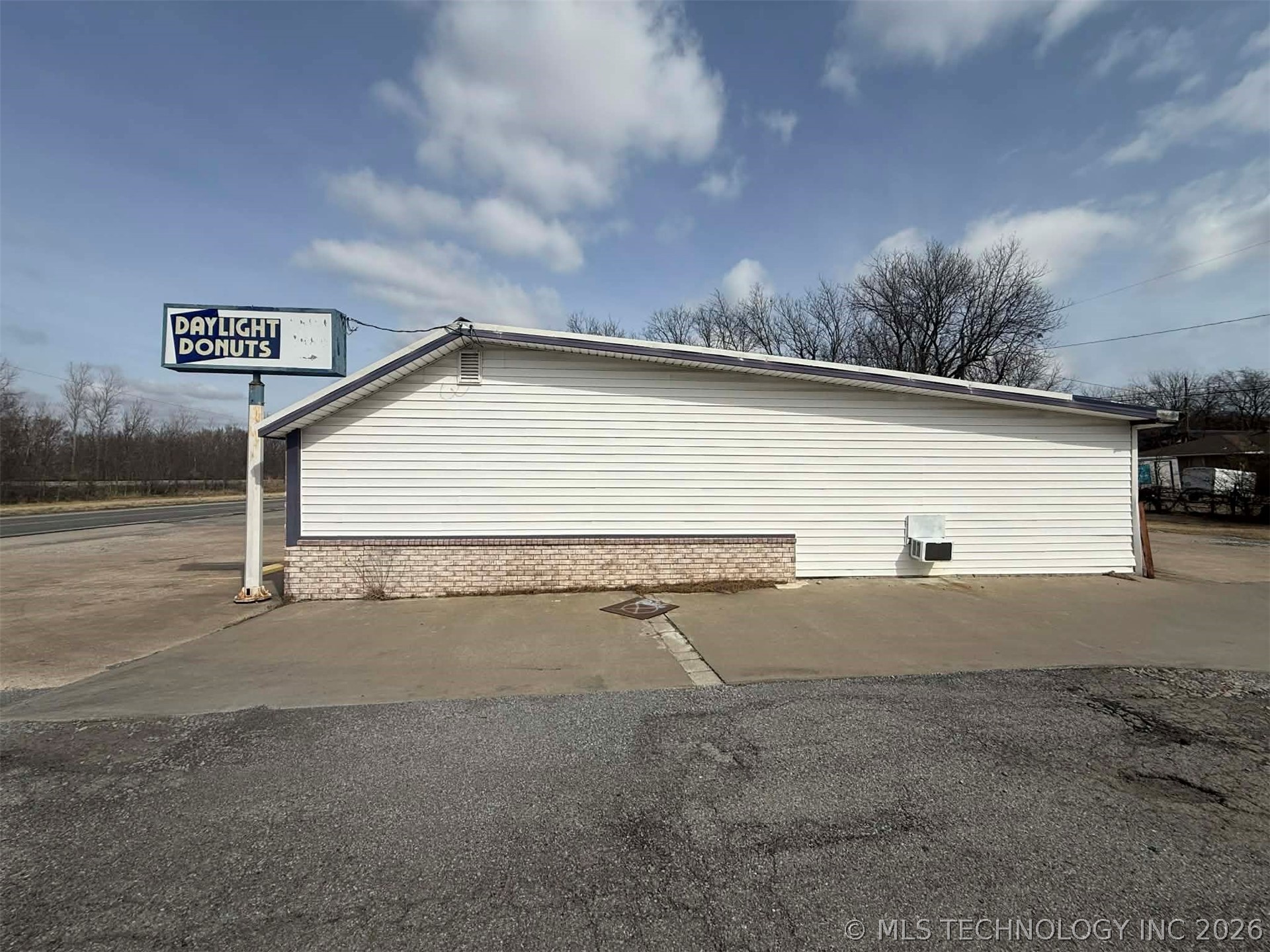 1226 Main Street Property Photo 17