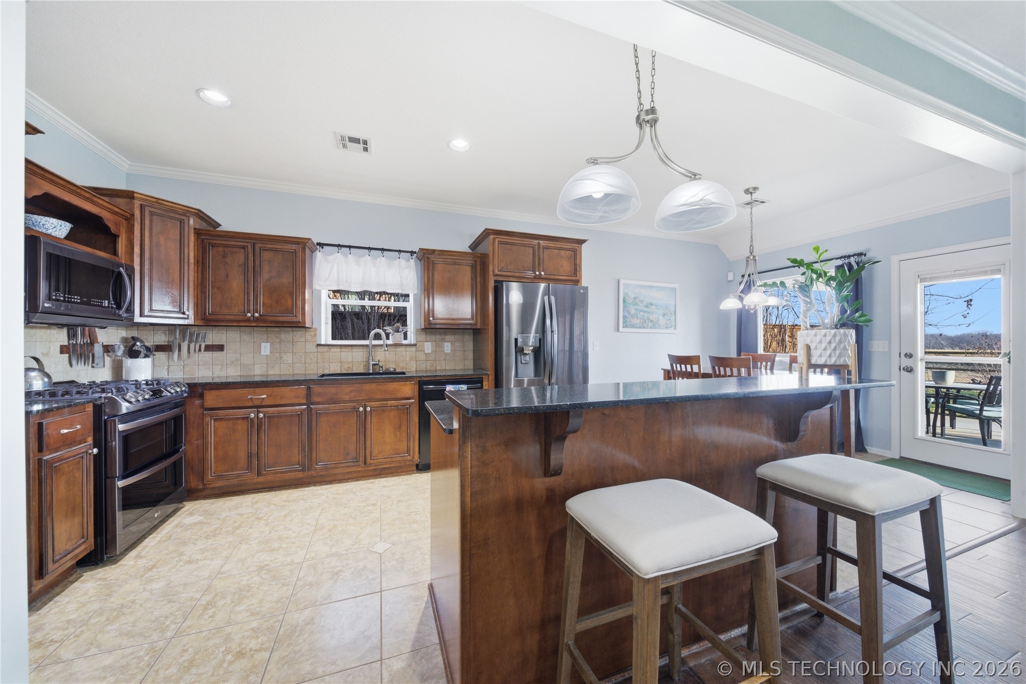 1906 E 135th Street Property Photo 12