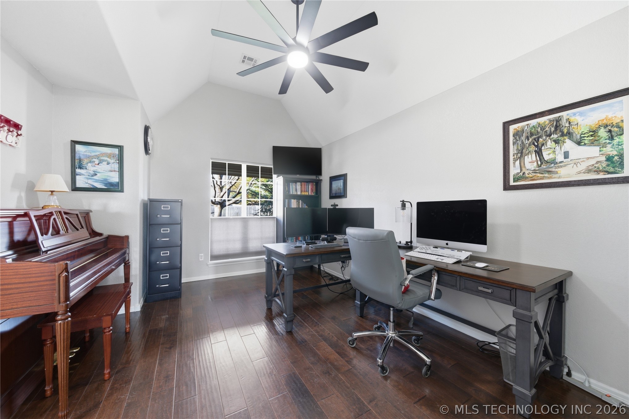 1906 E 135th Street Property Photo 32