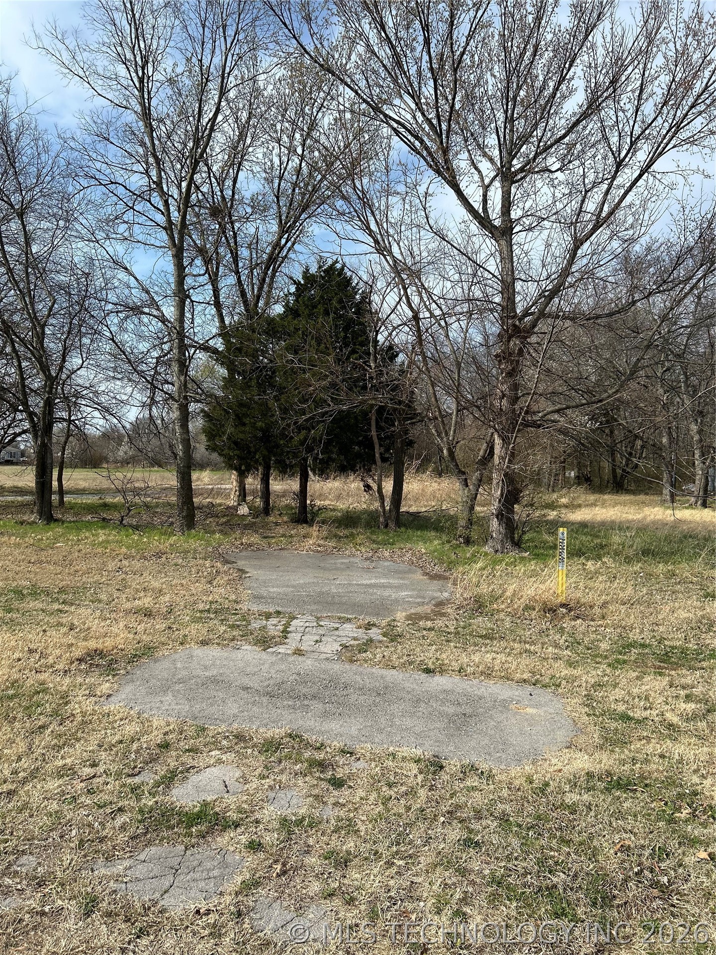 10018 N 145th Avenue E Property Photo 3