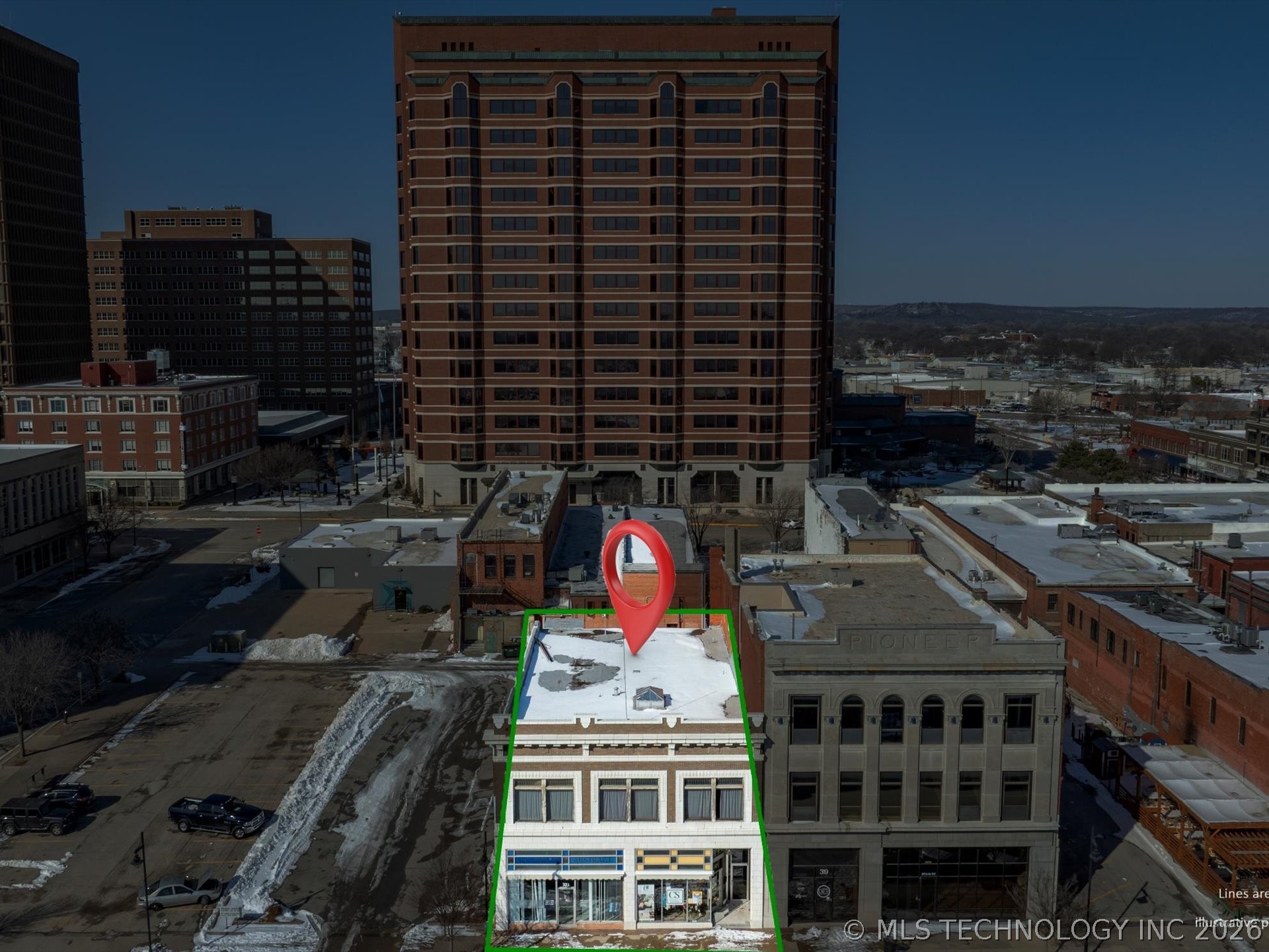 321 S Dewey Avenue Property Photo 5