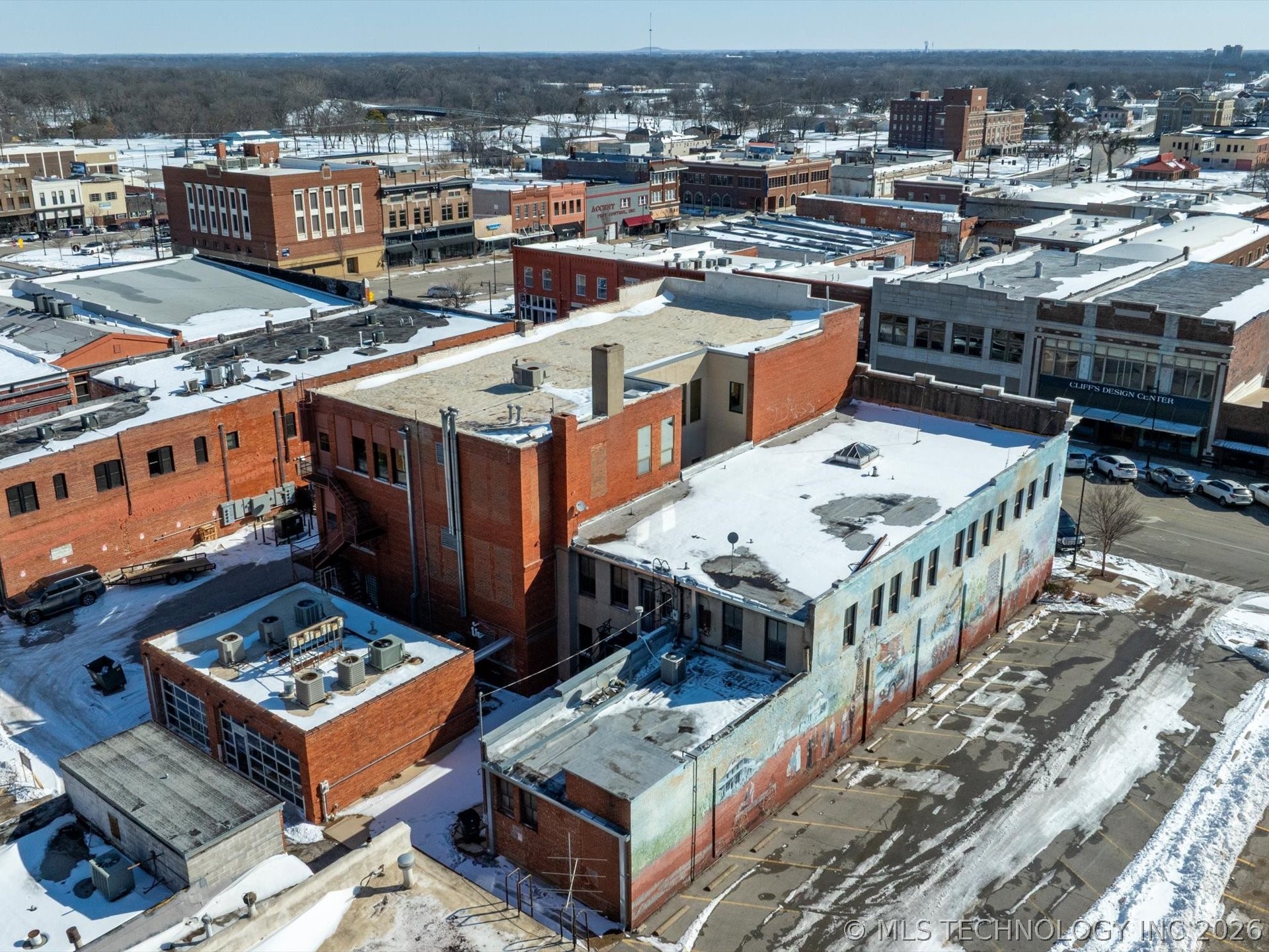 321 S Dewey Avenue Property Photo 12