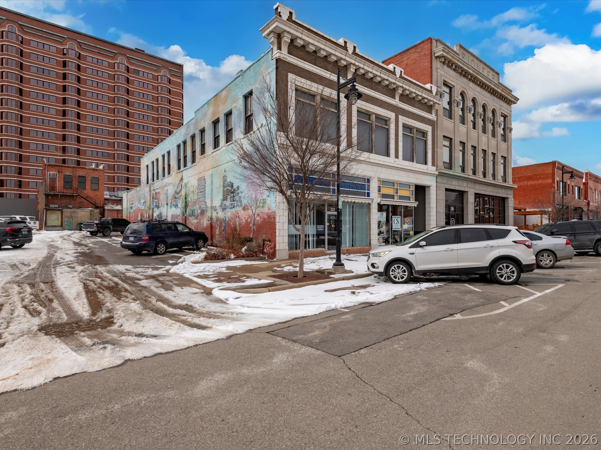 321 S Dewey Avenue Property Photo 14