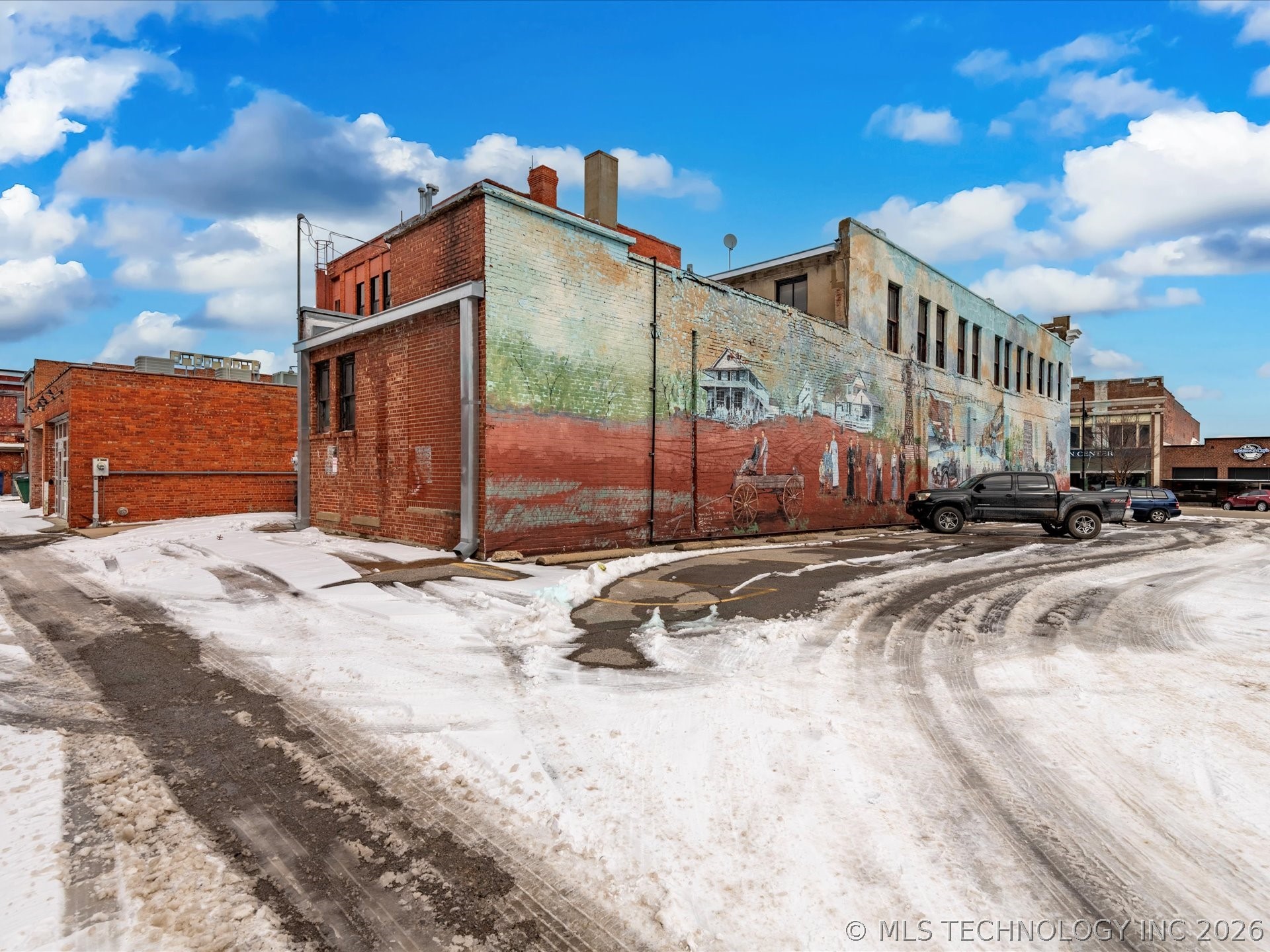 321 S Dewey Avenue Property Photo 15