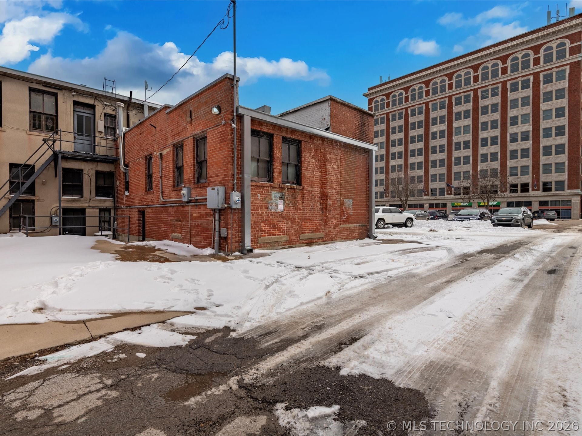 321 S Dewey Avenue Property Photo 16