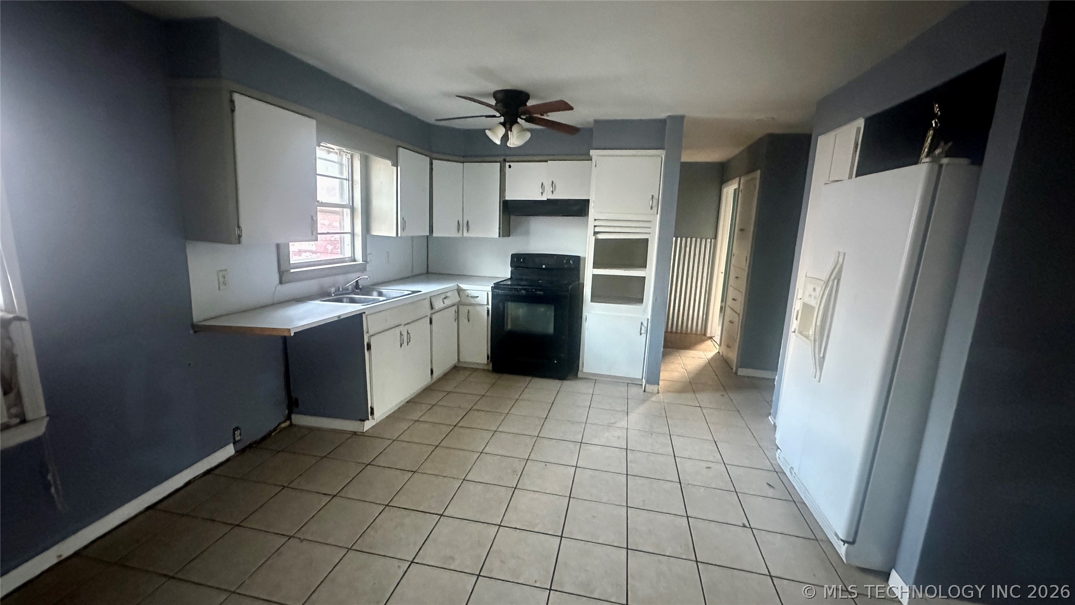 604 E Freeman Property Photo 4