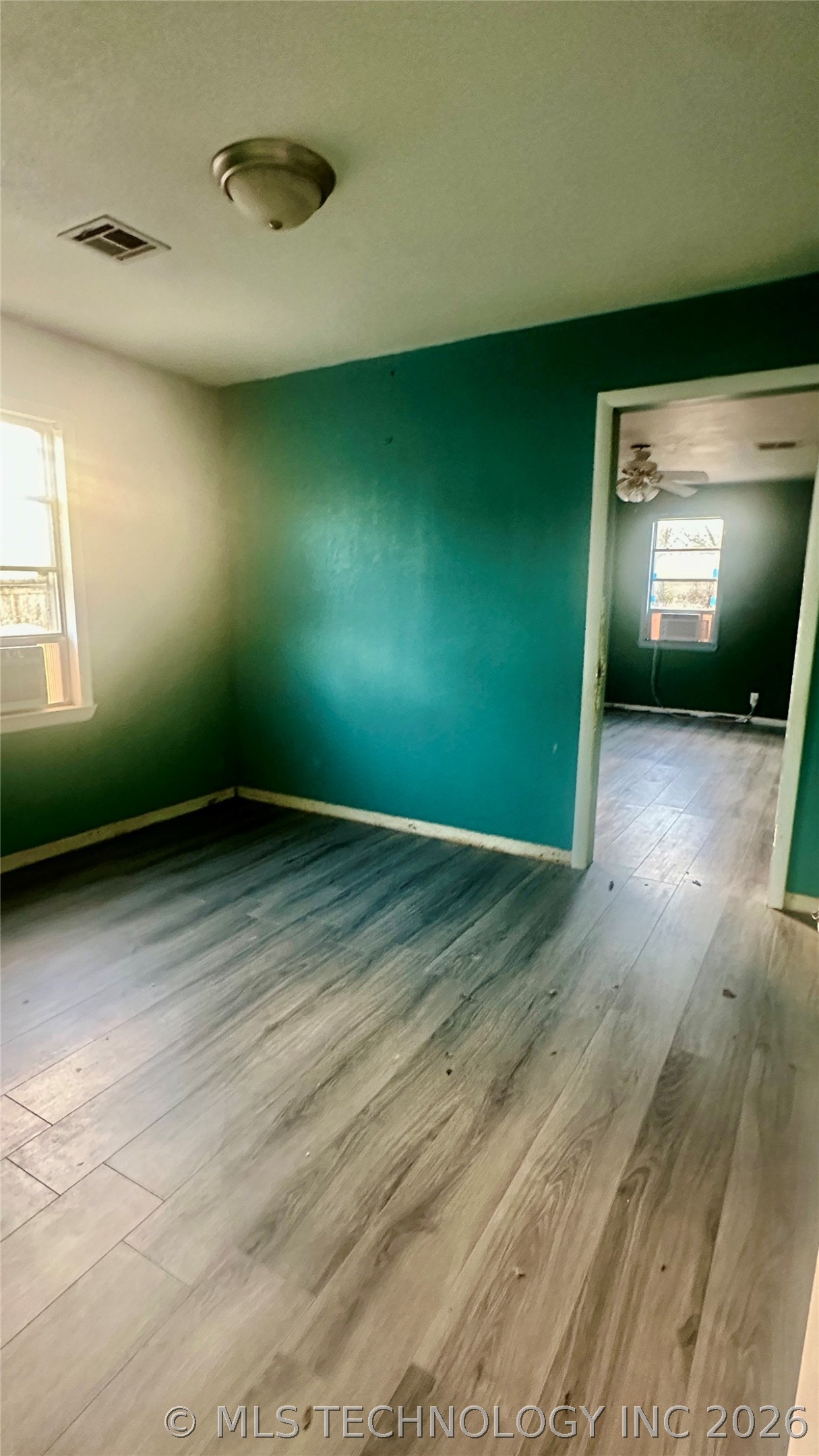 604 E Freeman Property Photo 9