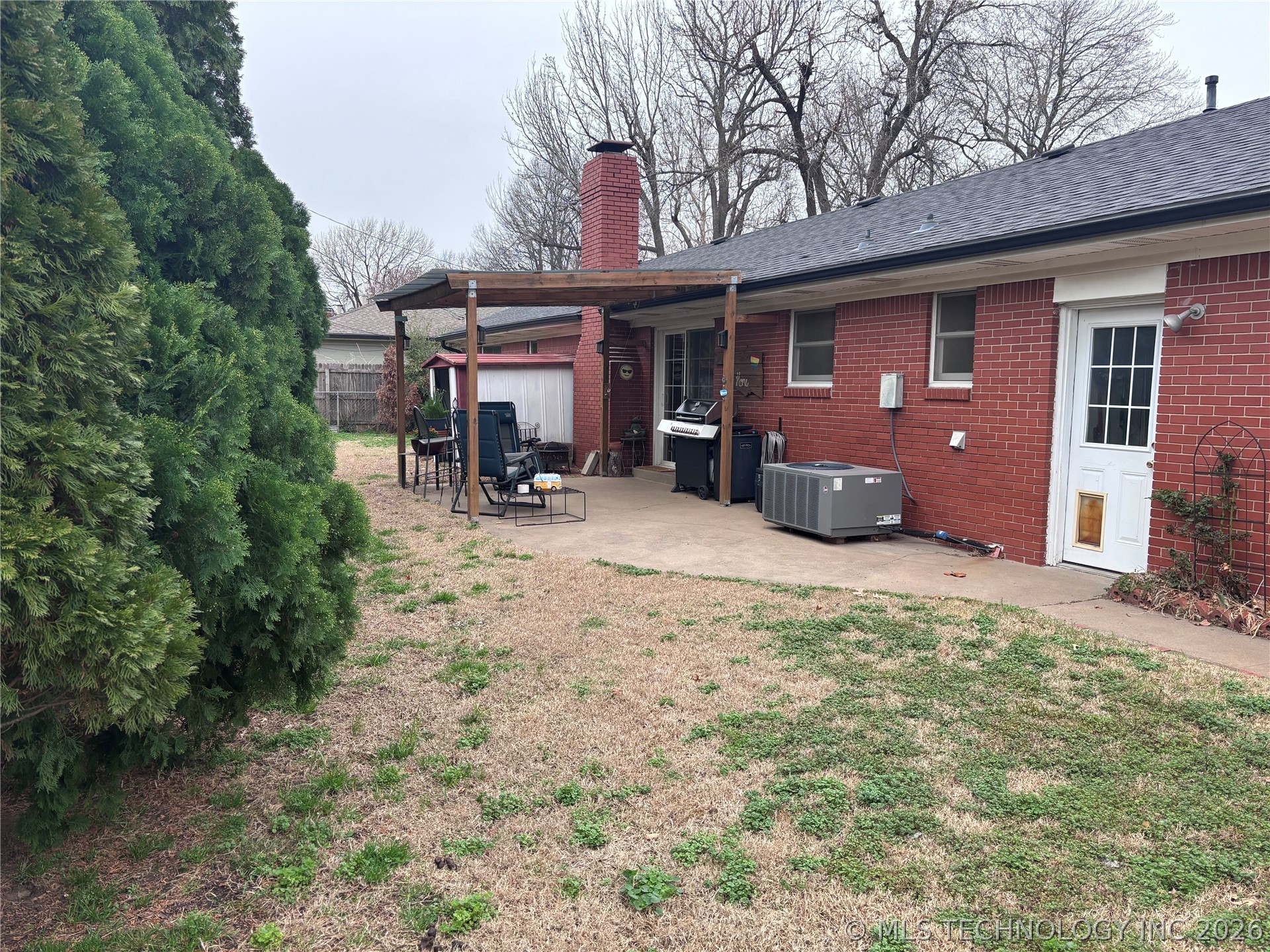 1868 E 57th Place Property Photo 19