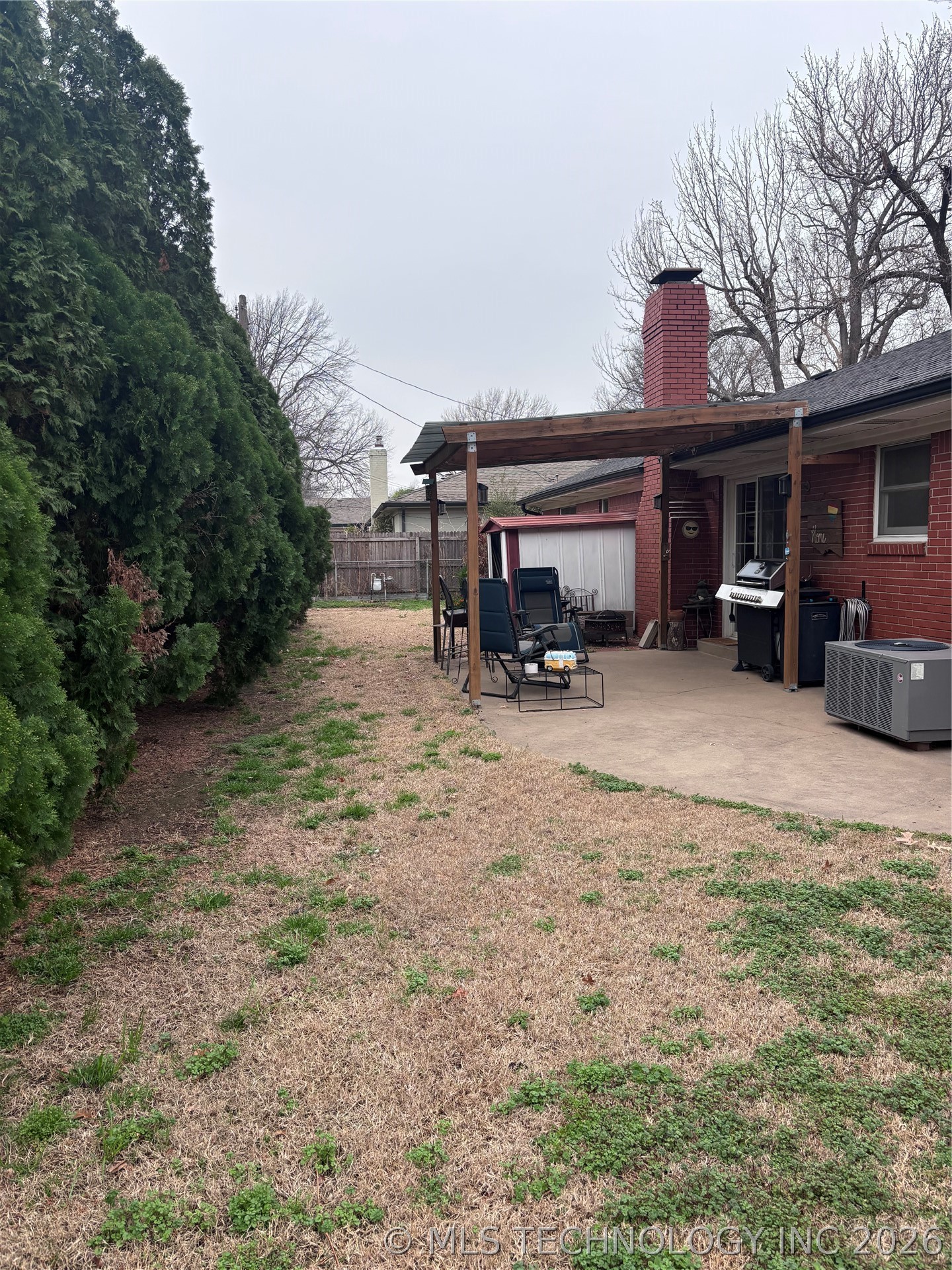 1868 E 57th Place Property Photo 20