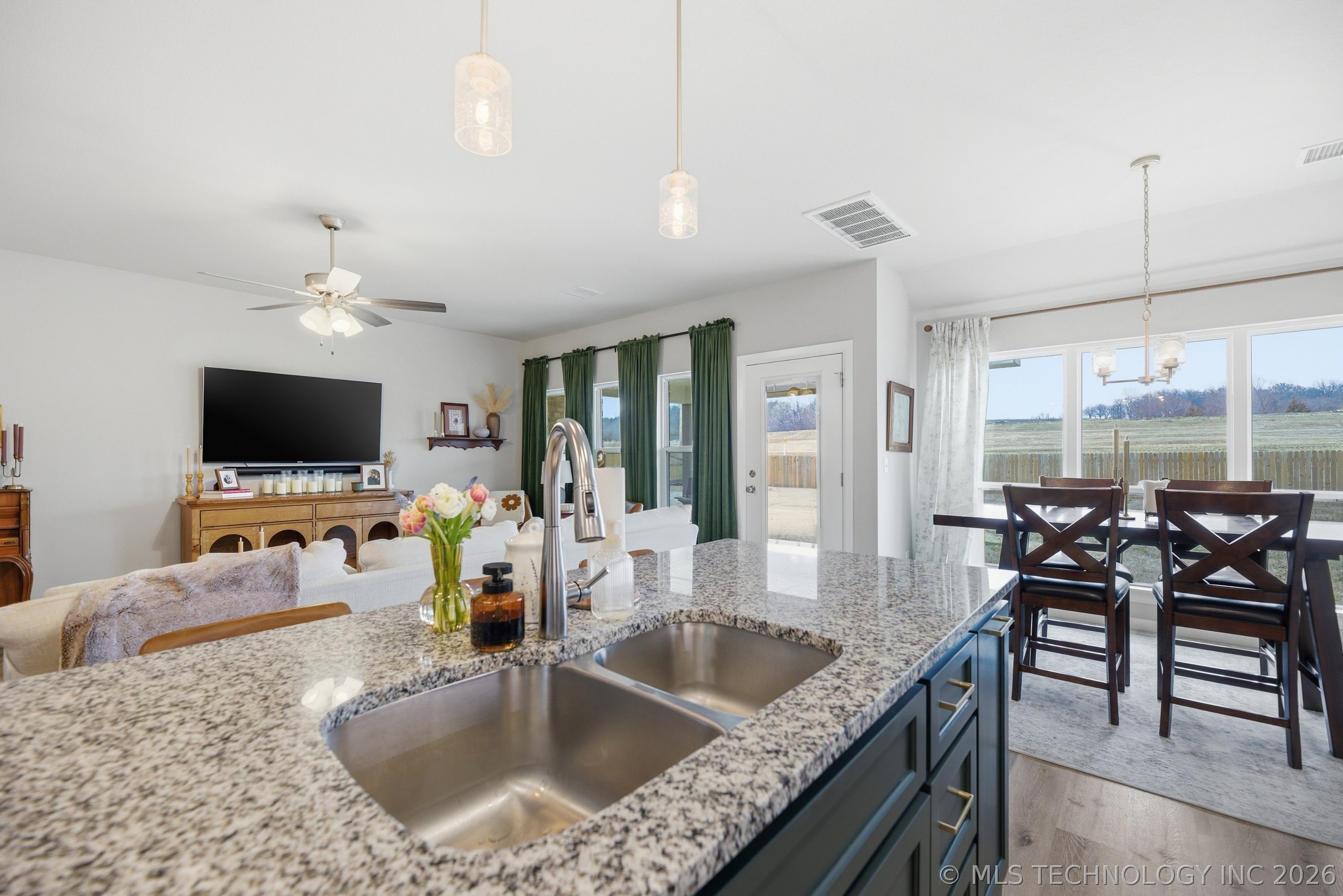 28007 E 107th Street S Property Photo 12